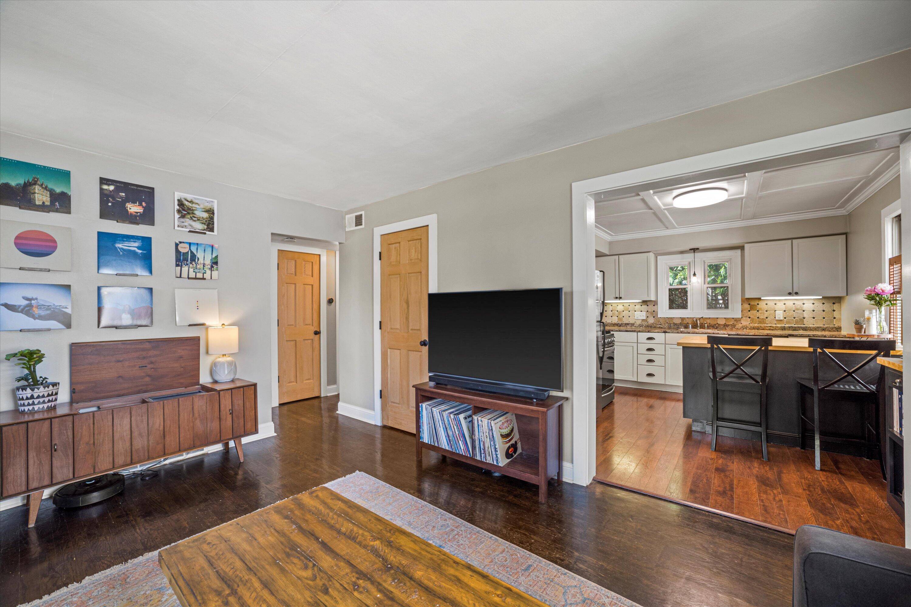 Wauwatosa, WI 53213,7814 W Wright St