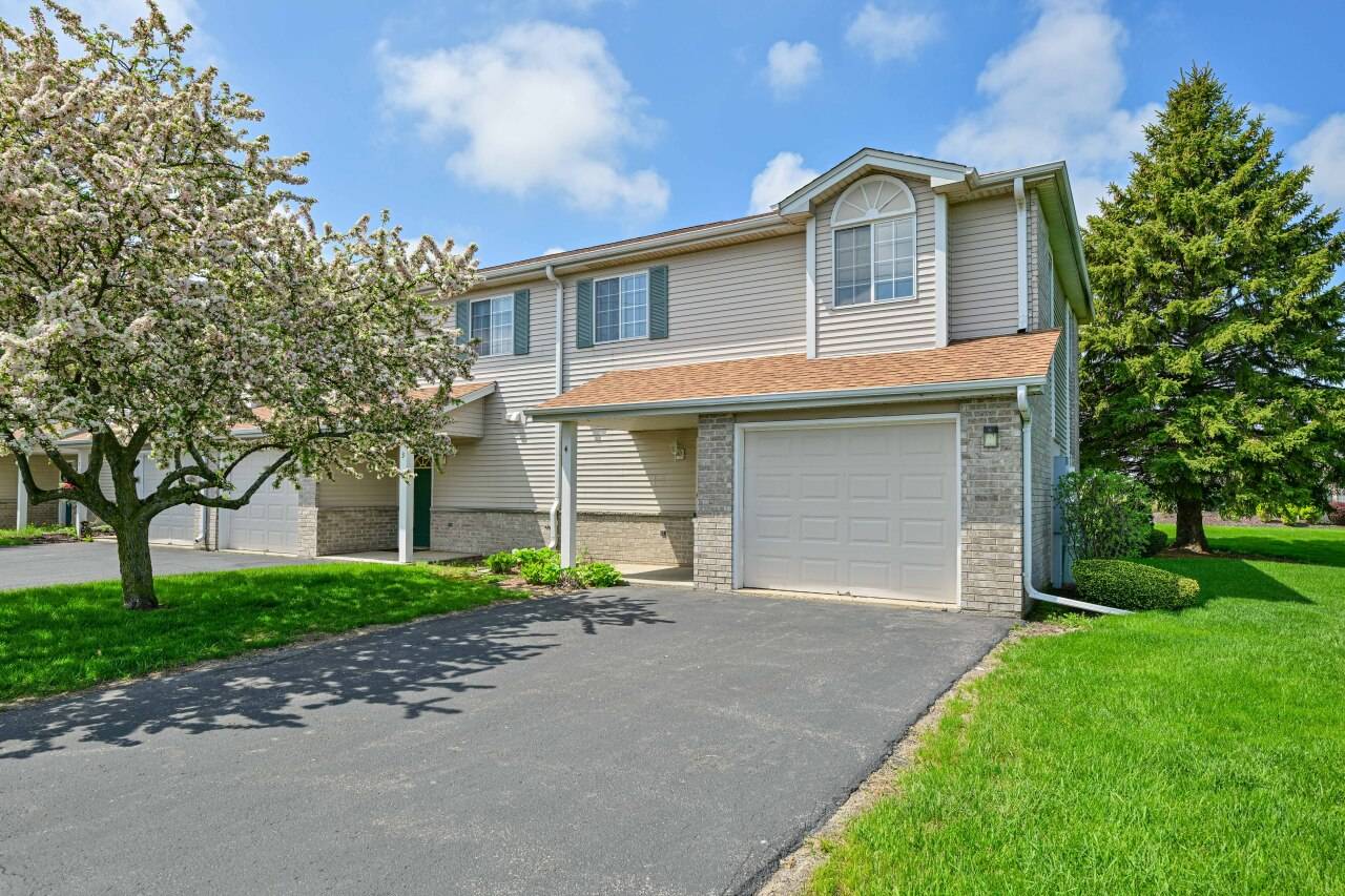 Mount Pleasant, WI 53406,1619 Summerset Dr Unit 4