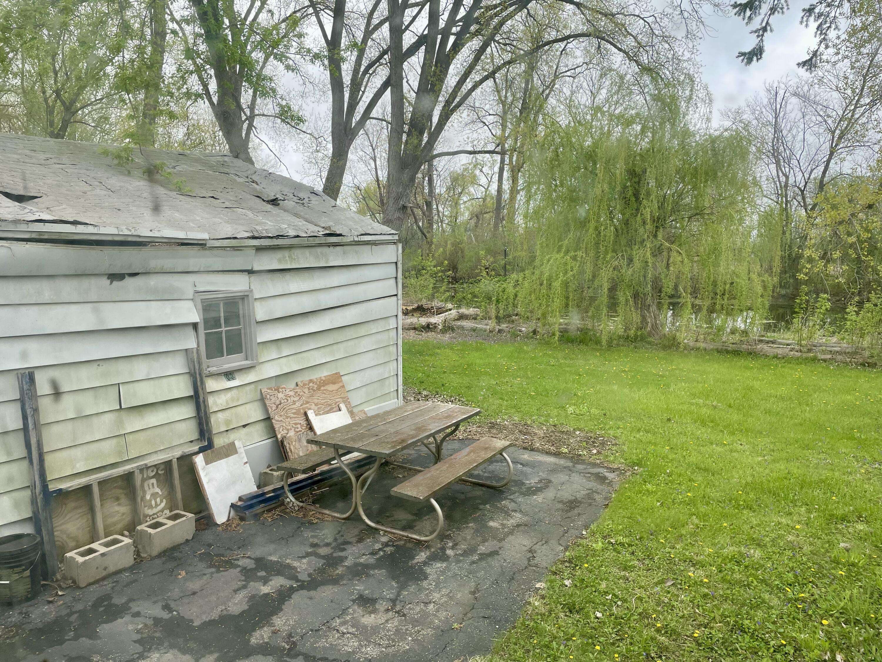 Salem Lakes, WI 53179,27328 113th St