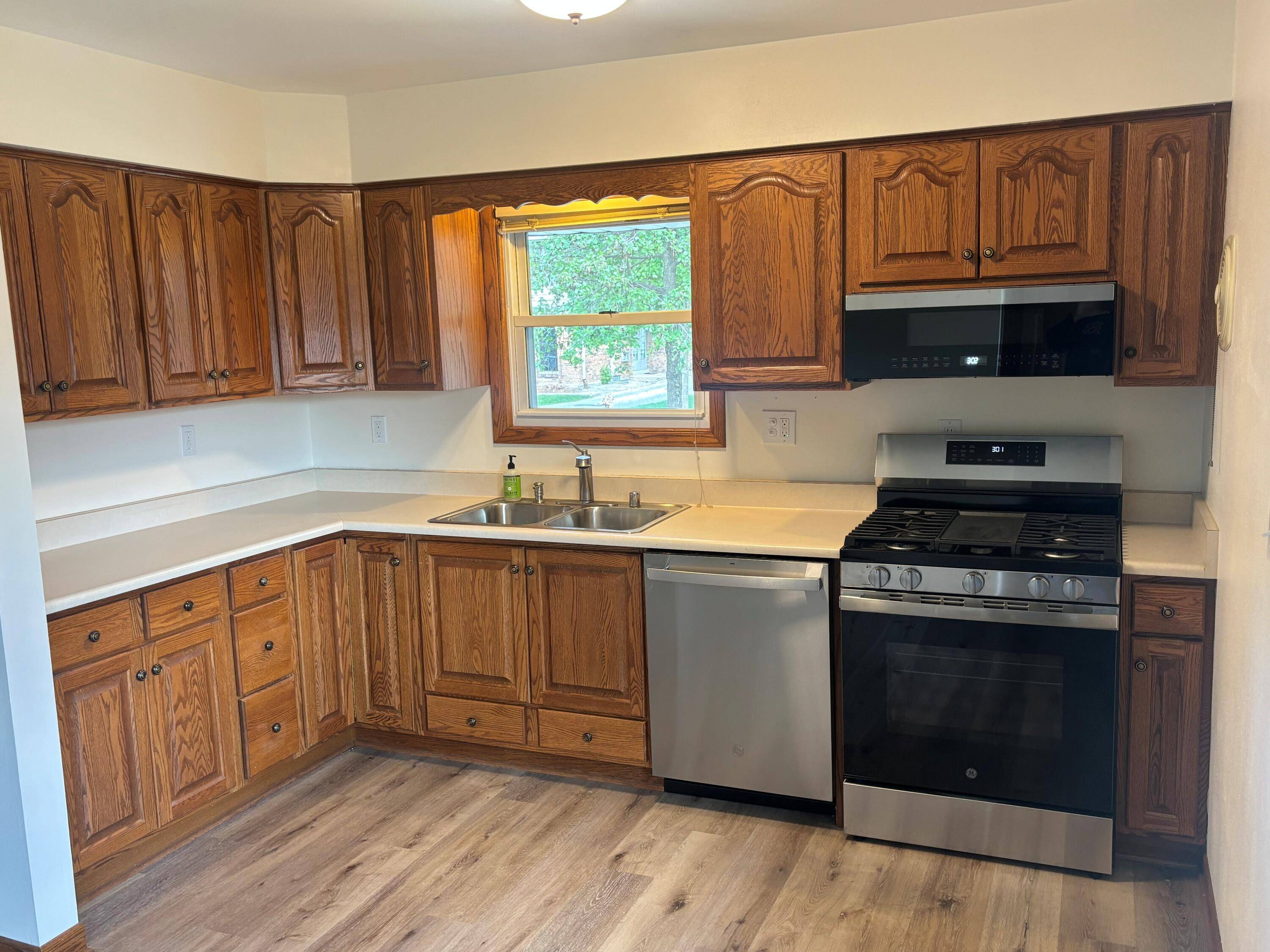 West Allis, WI 53227,2161 S 111th St