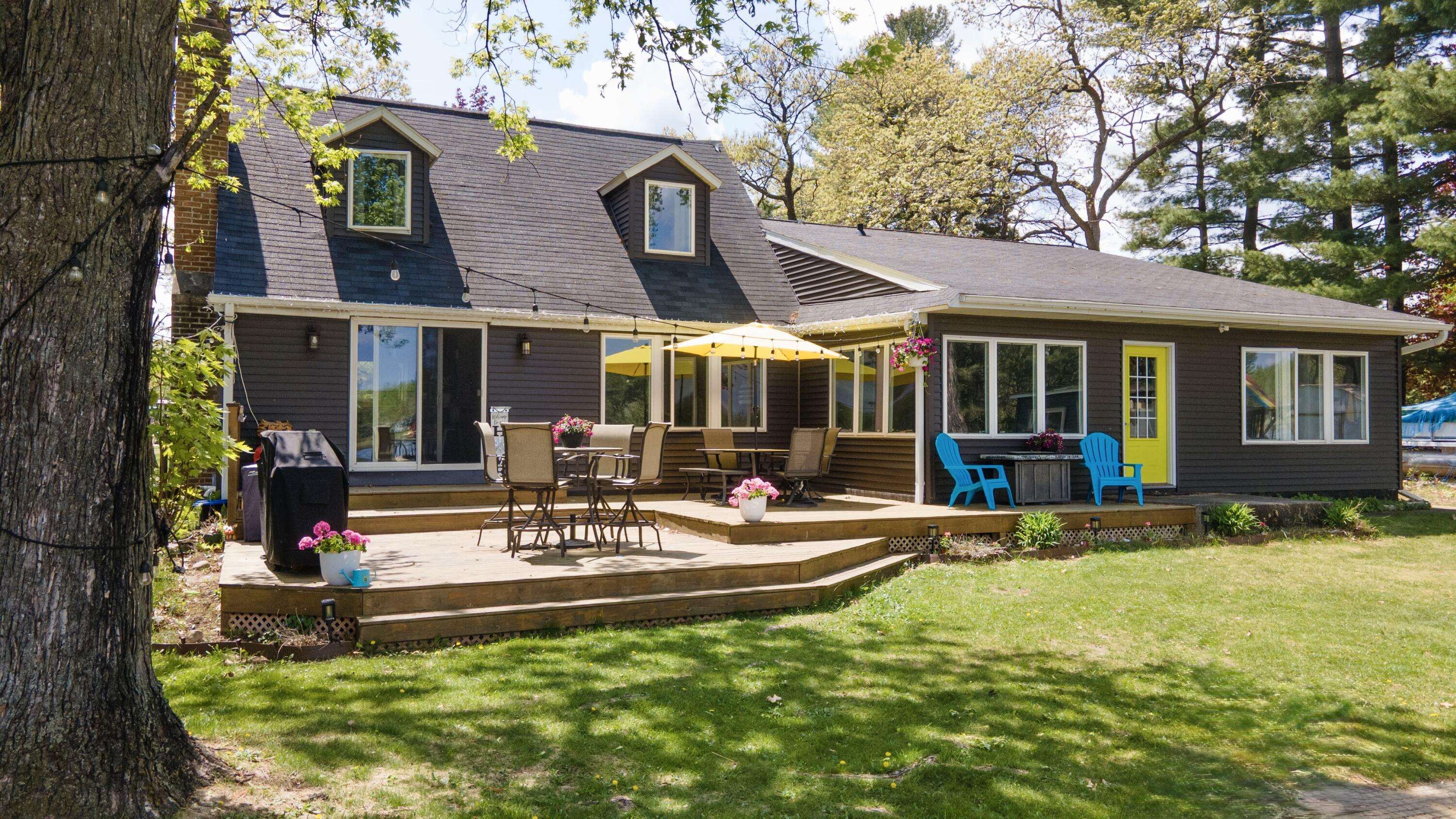 Dakota, WI 54982,W7660 State Road 21 and 73 -