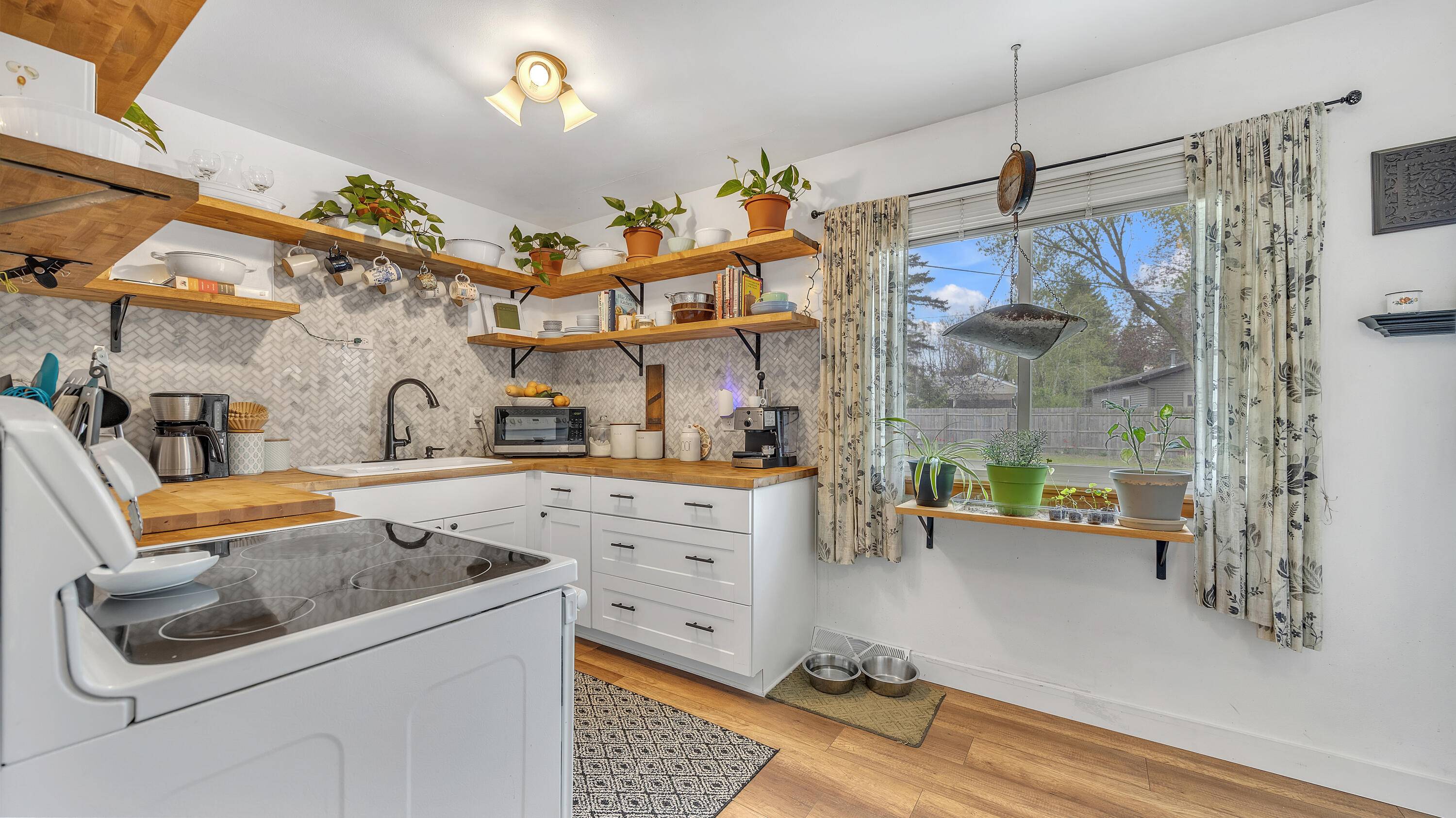 Sheboygan, WI 53081,4914 S 10th St