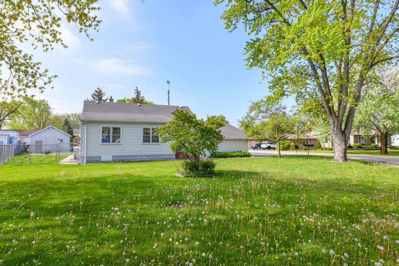 Antioch, IL 60002,25087 W Claridan Ave