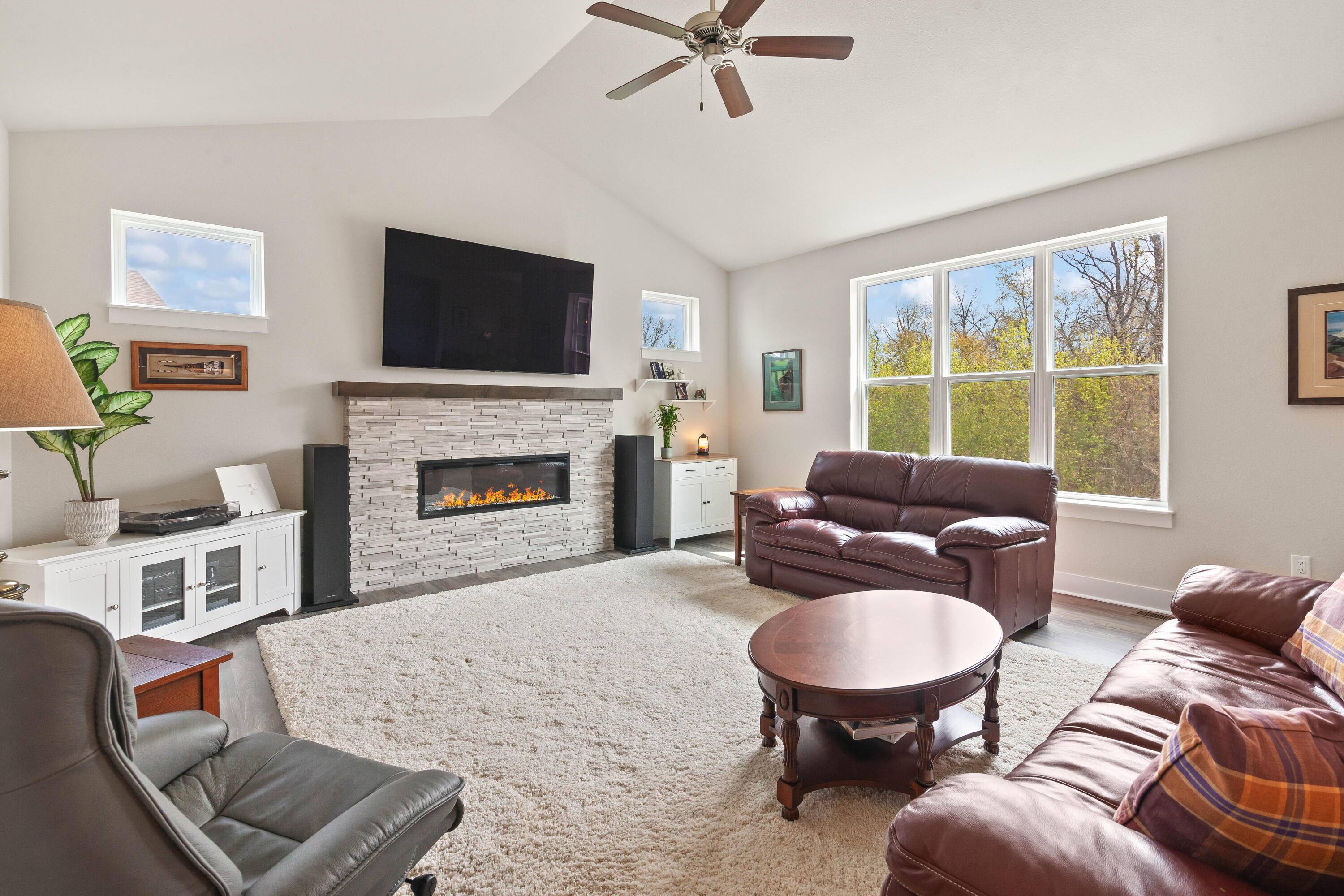 Oconomowoc, WI 53066,1221 Mamerow Ln E