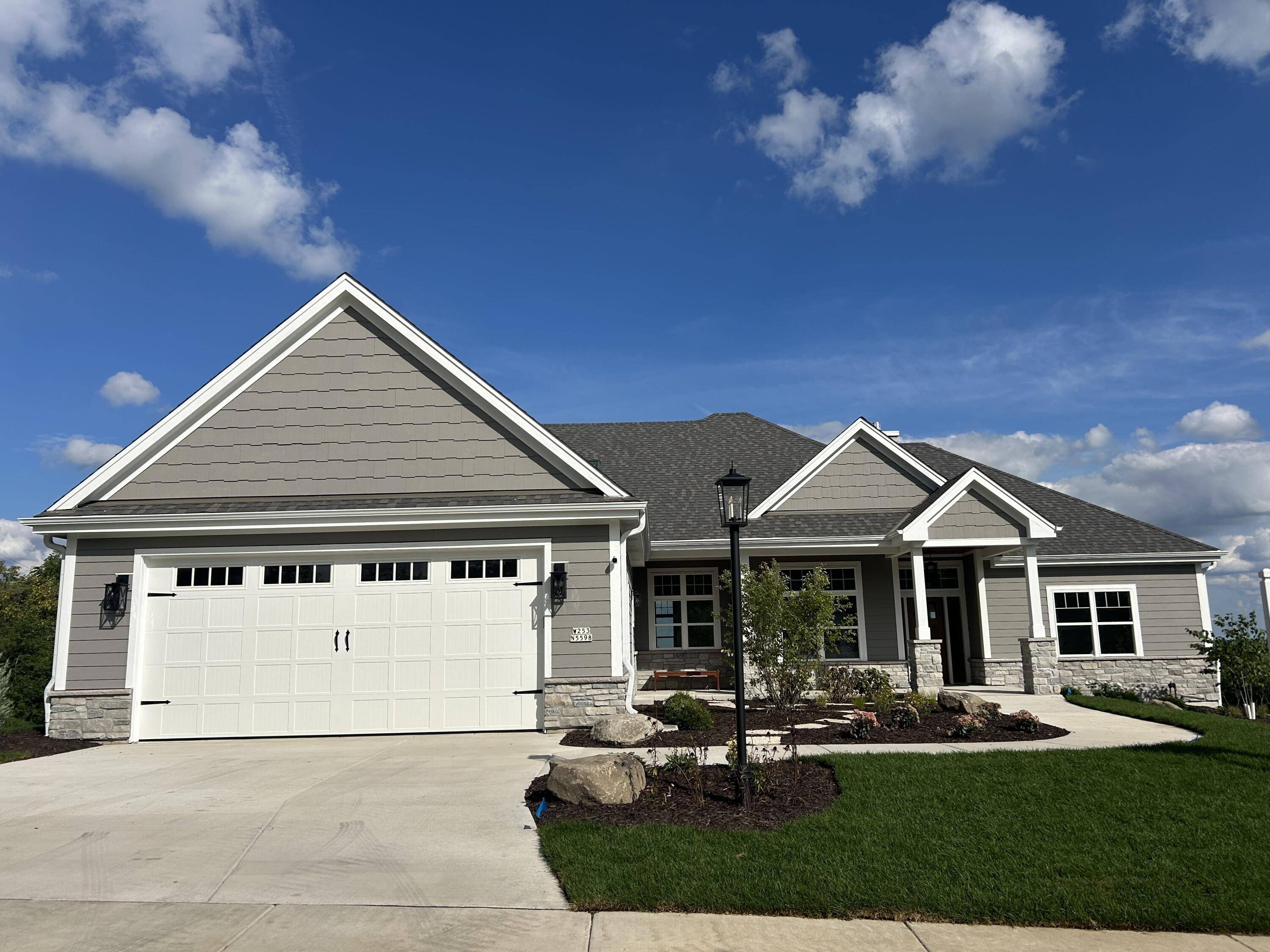 Sussex, WI 53089,W253N5598 Crescent Hill Dr