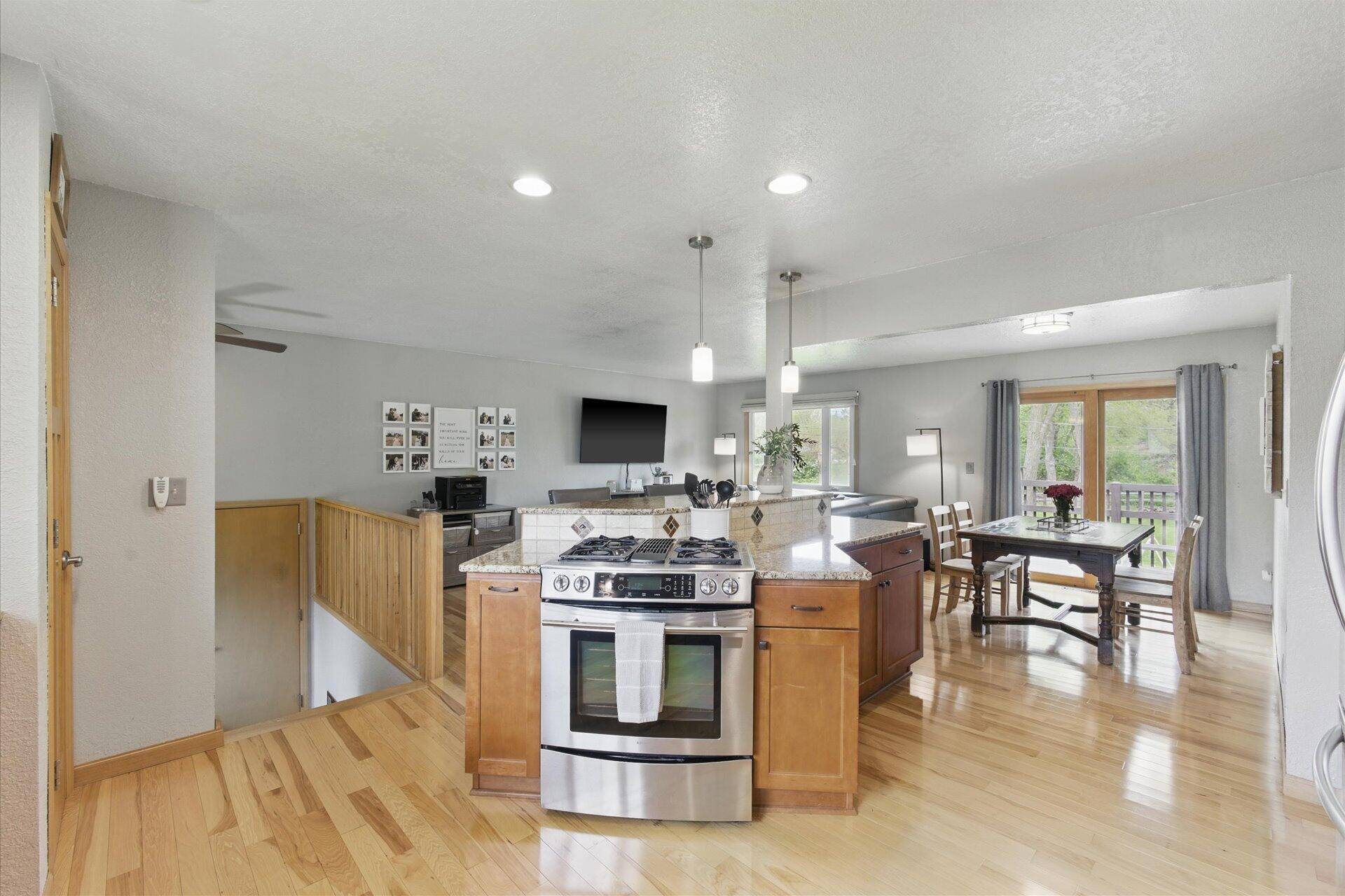 Franklin, WI 53132,11560 W James Ave