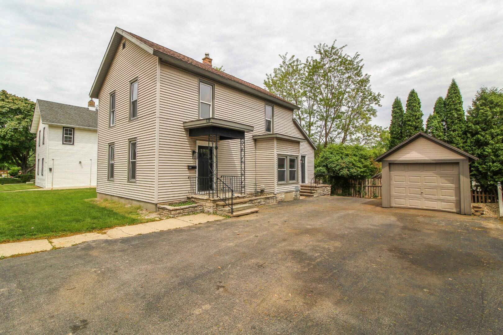 Whitewater, WI 53190,139 S Church St