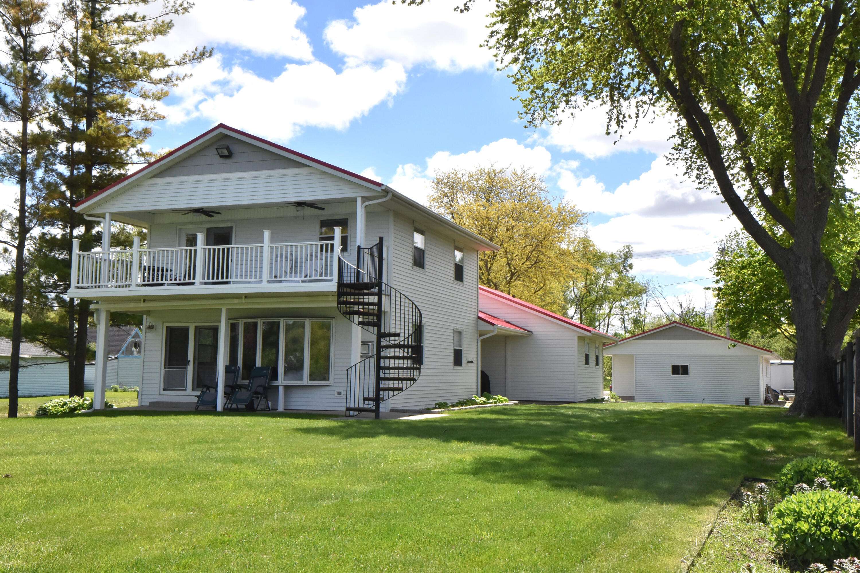 Trenton, WI 53090,2462 Wallace Lake Rd