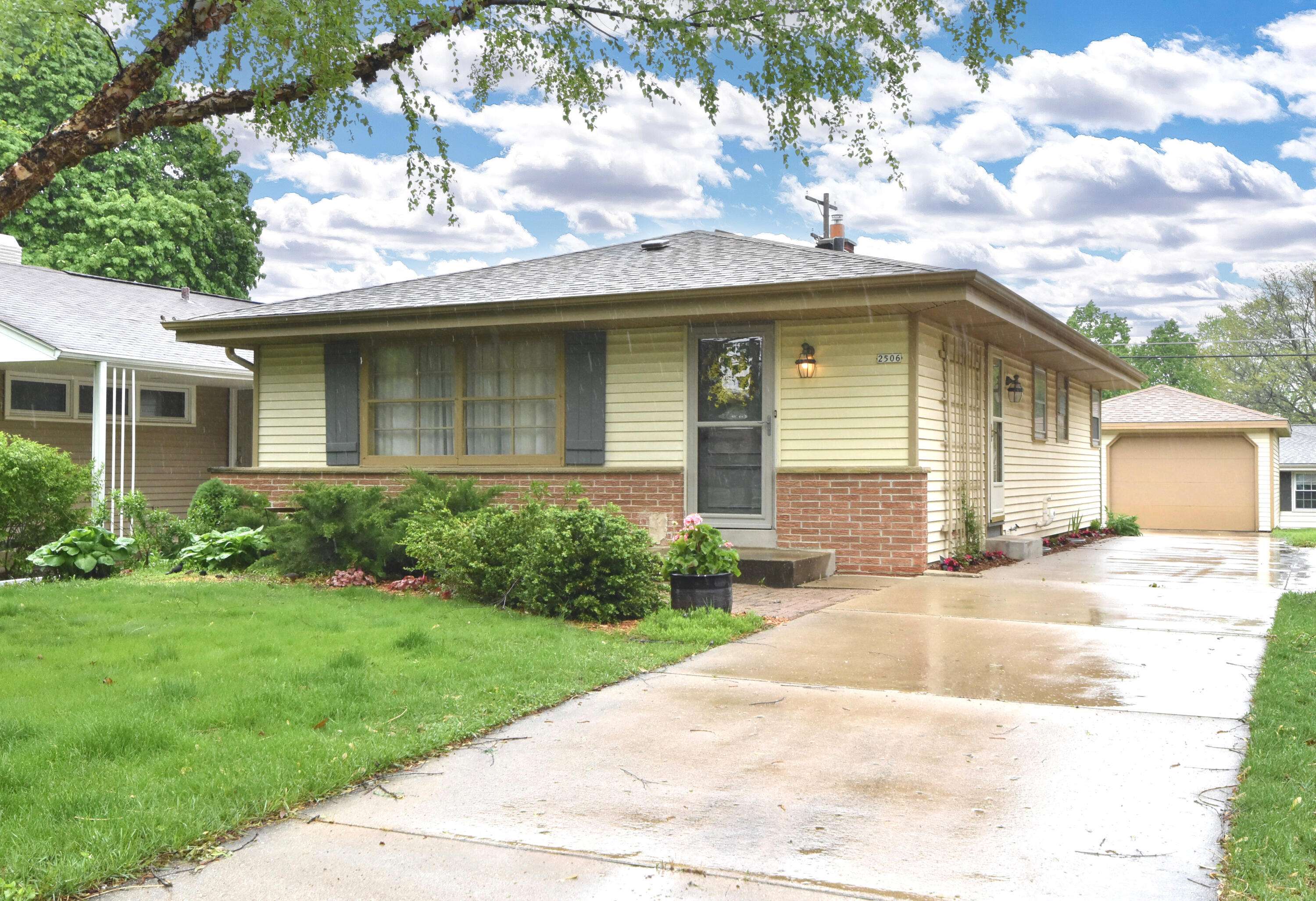 Wauwatosa, WI 53226,2506 N 116th St