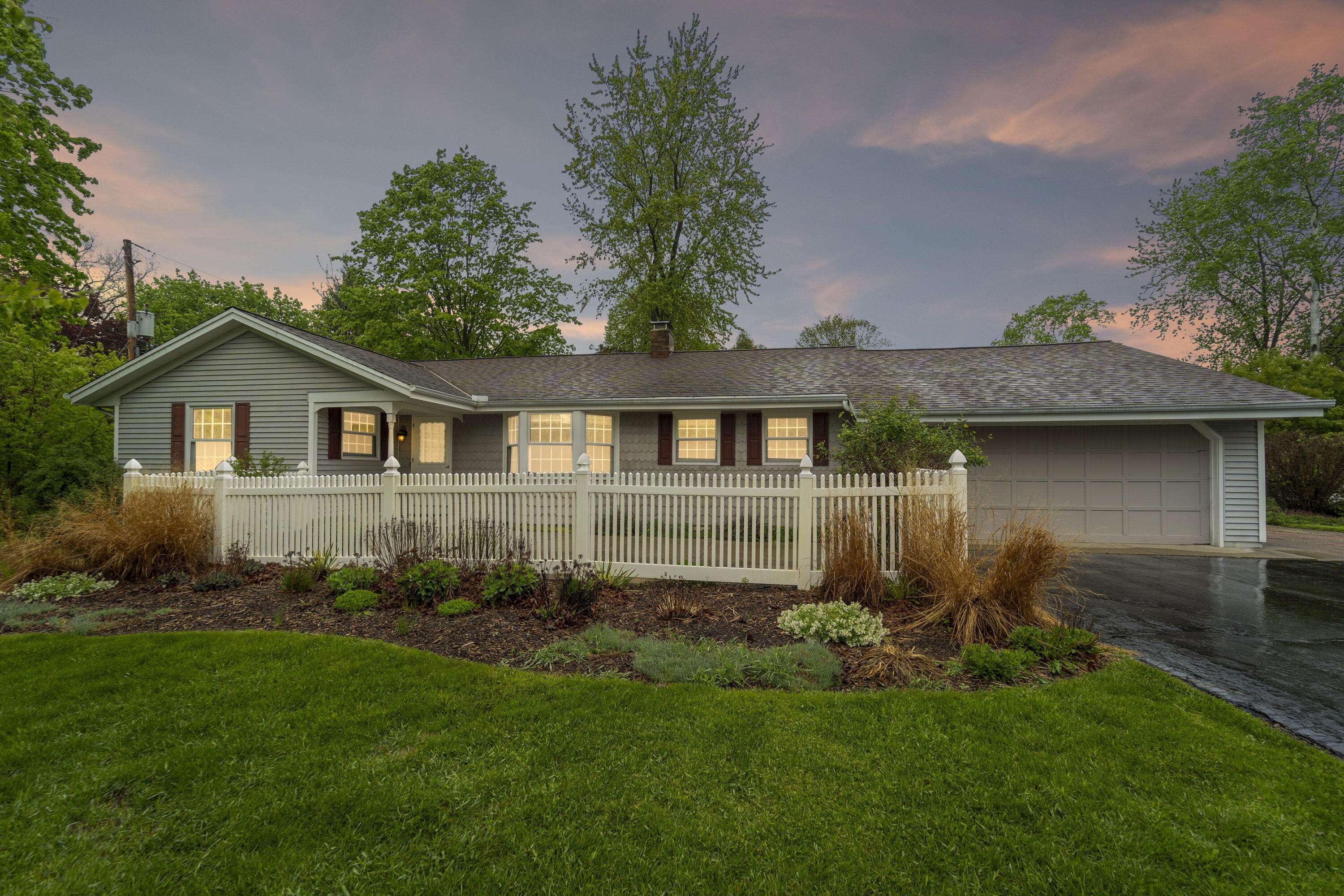 Mequon, WI 53092,4518 W Laverna Ave