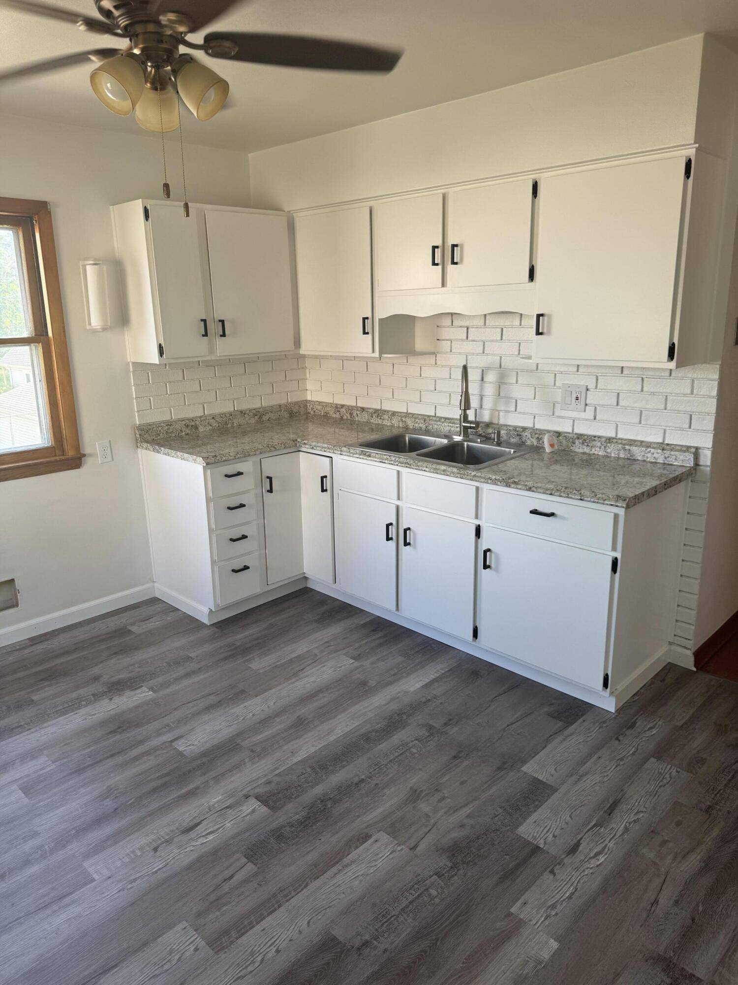 Milwaukee, WI 53218,8101 W Kathryn Ave