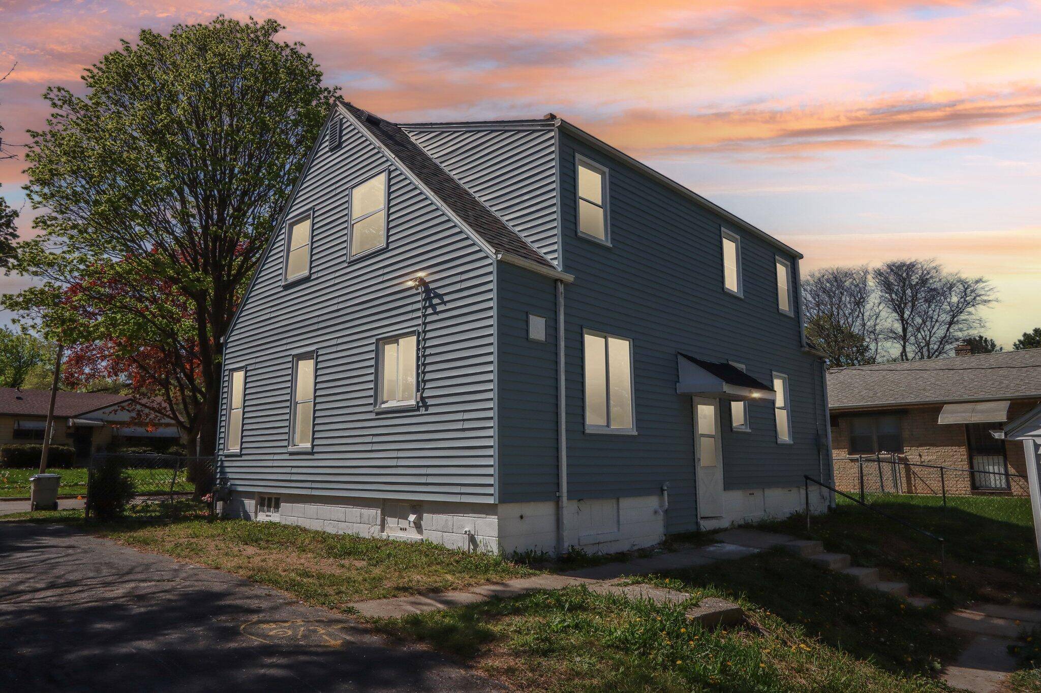 Milwaukee, WI 53209,5810 N 36th St