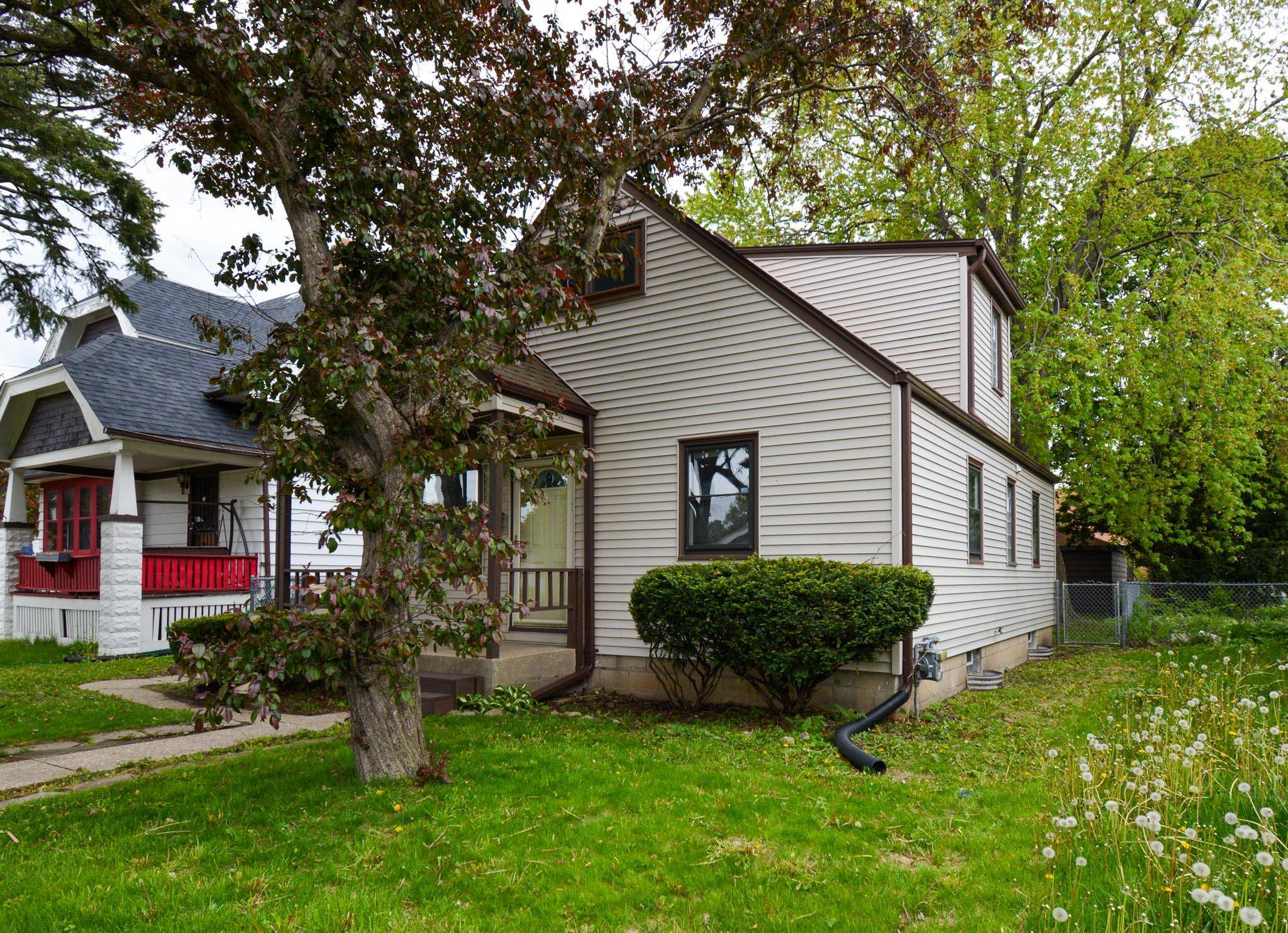 Milwaukee, WI 53218,4407 N 57th St