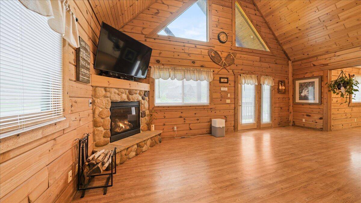 Warrens, WI 54666,244 BLOSSOM Dr