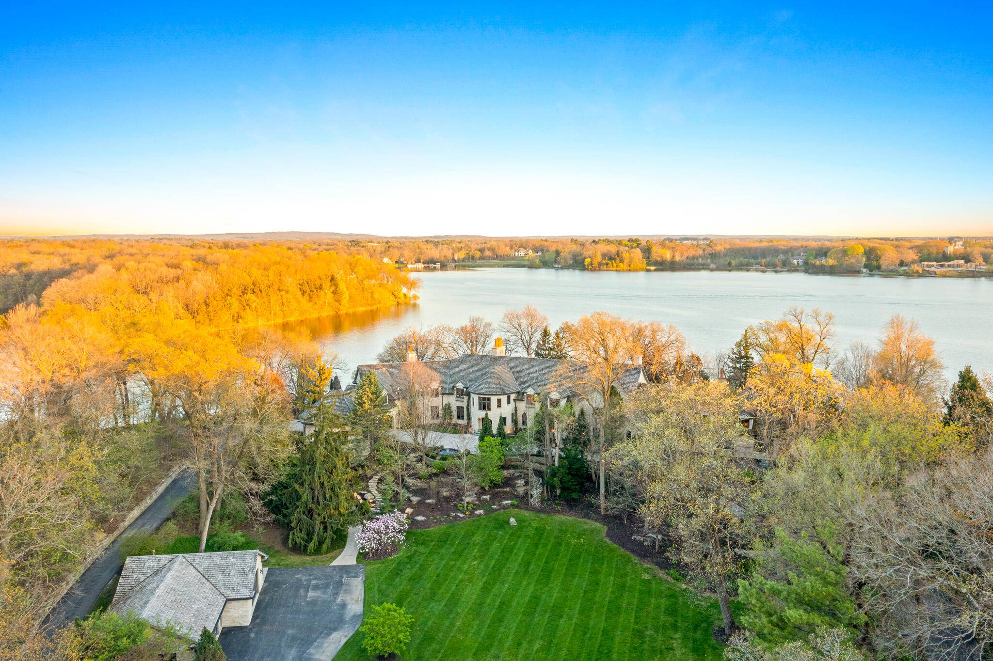 Oconomowoc Lake, WI 53066,4513 N Hewitts Point Rd