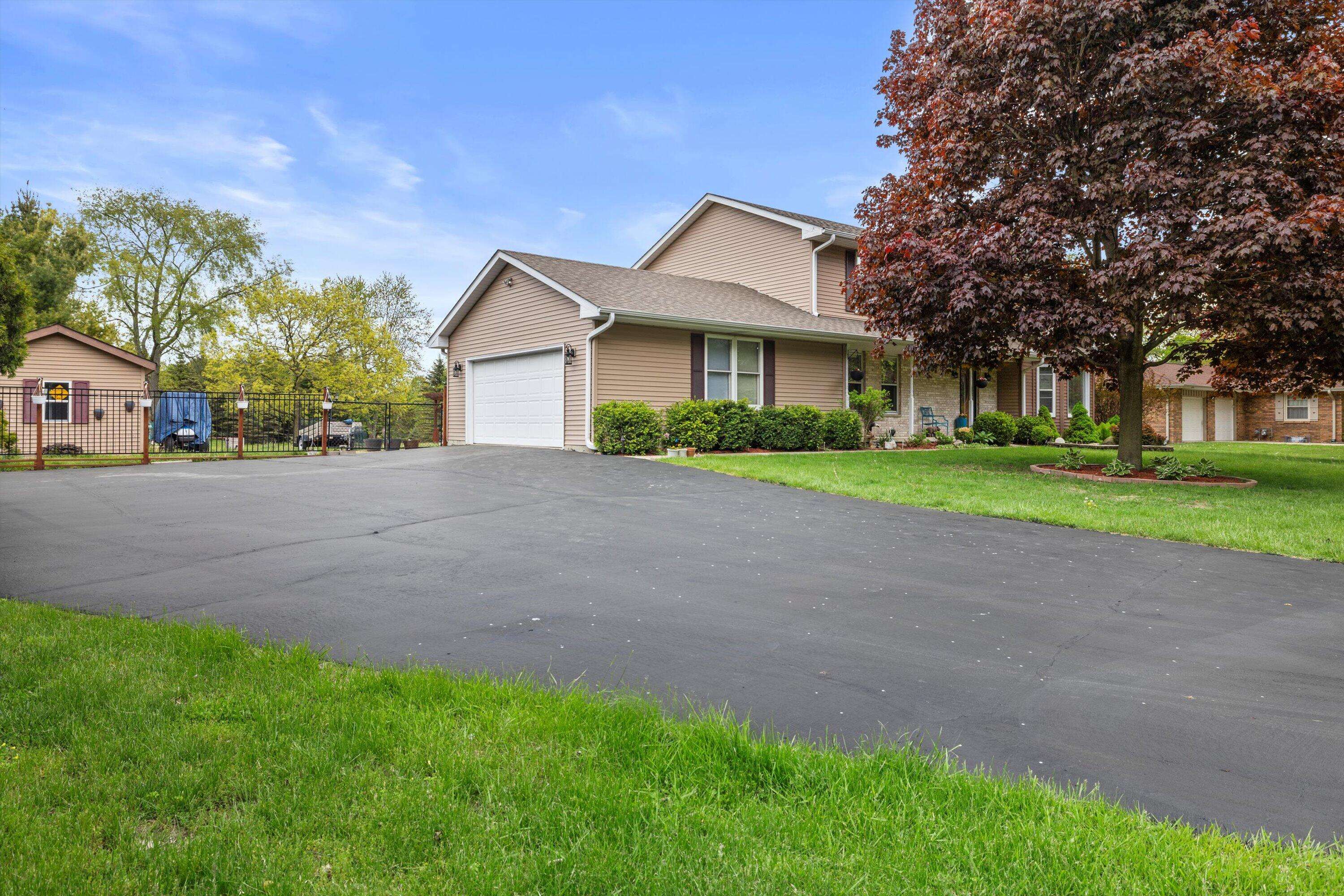 Pleasant Prairie, WI 53158,9989 11th Ave