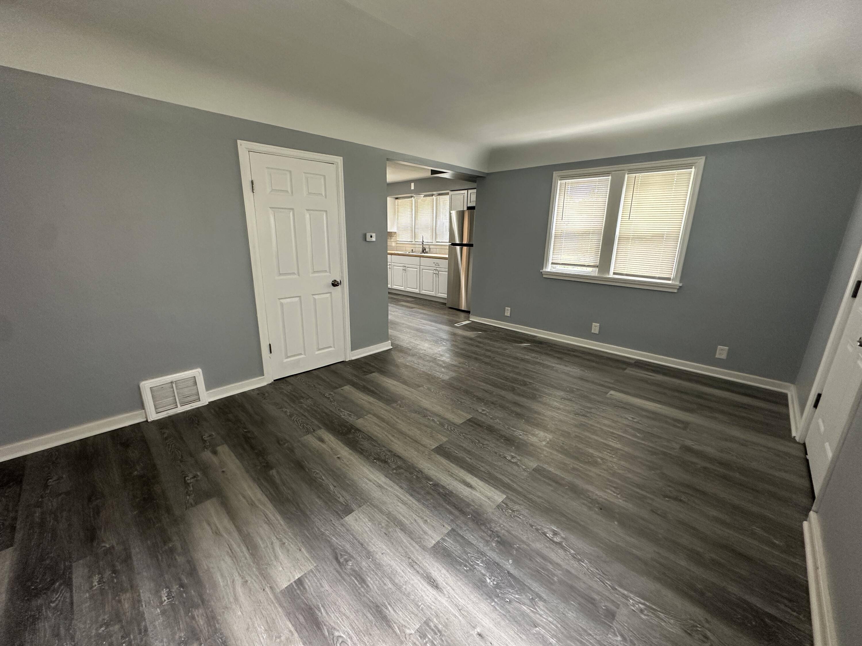 Milwaukee, WI 53218,4960 N 58th St