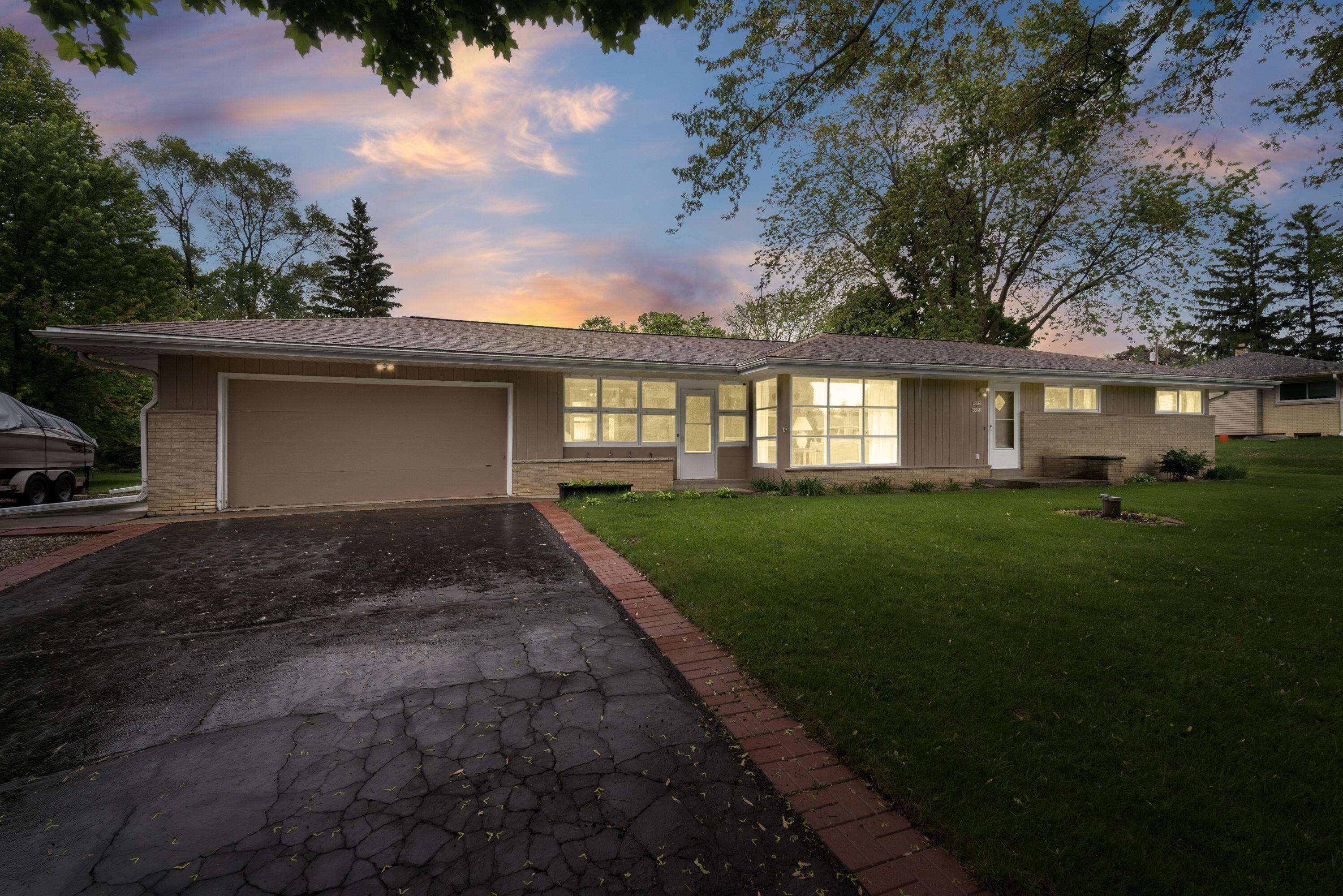 Menomonee Falls, WI 53051,W215N5580 Kenmore Dr