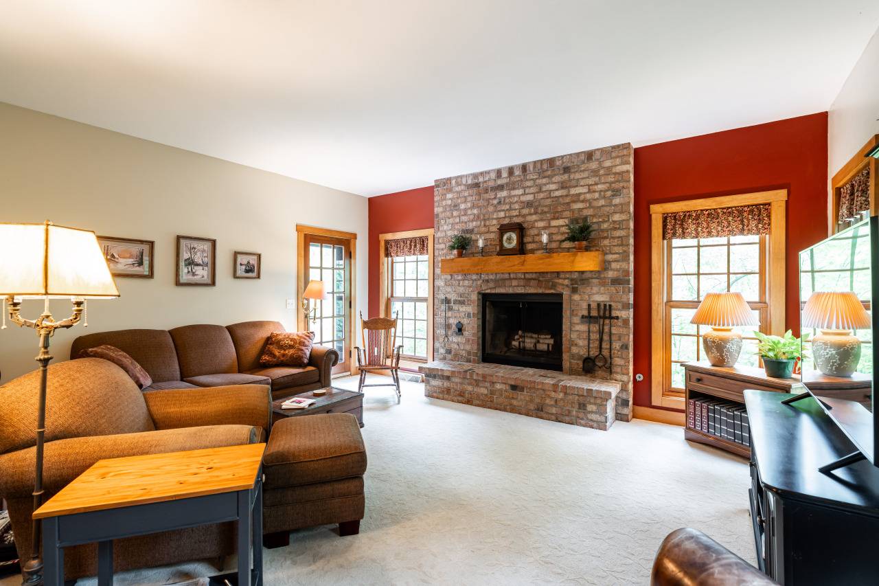 Grafton, WI 53012,724 N Green Bay Rd