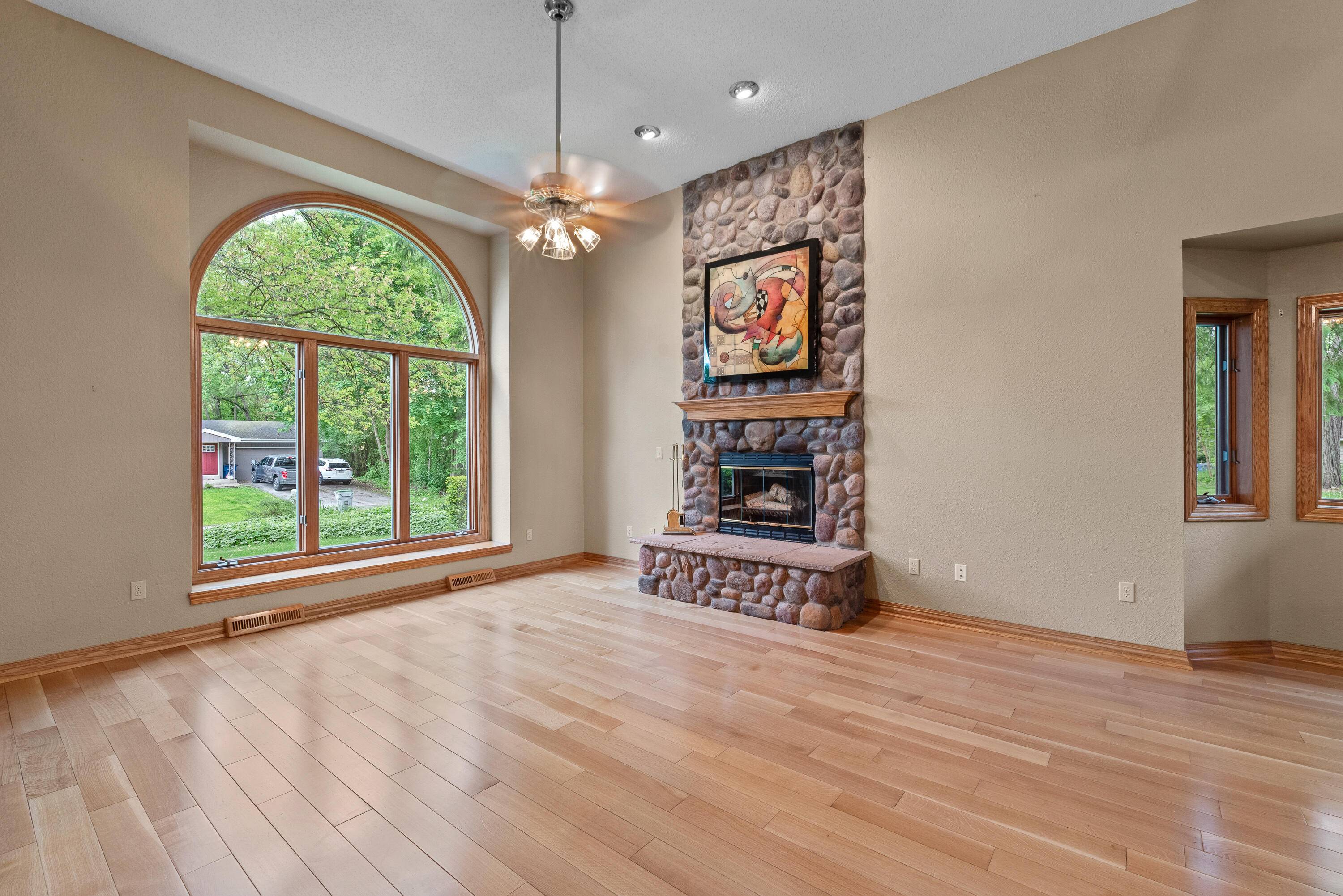 Milwaukee, WI 53225,6241 N 118th St