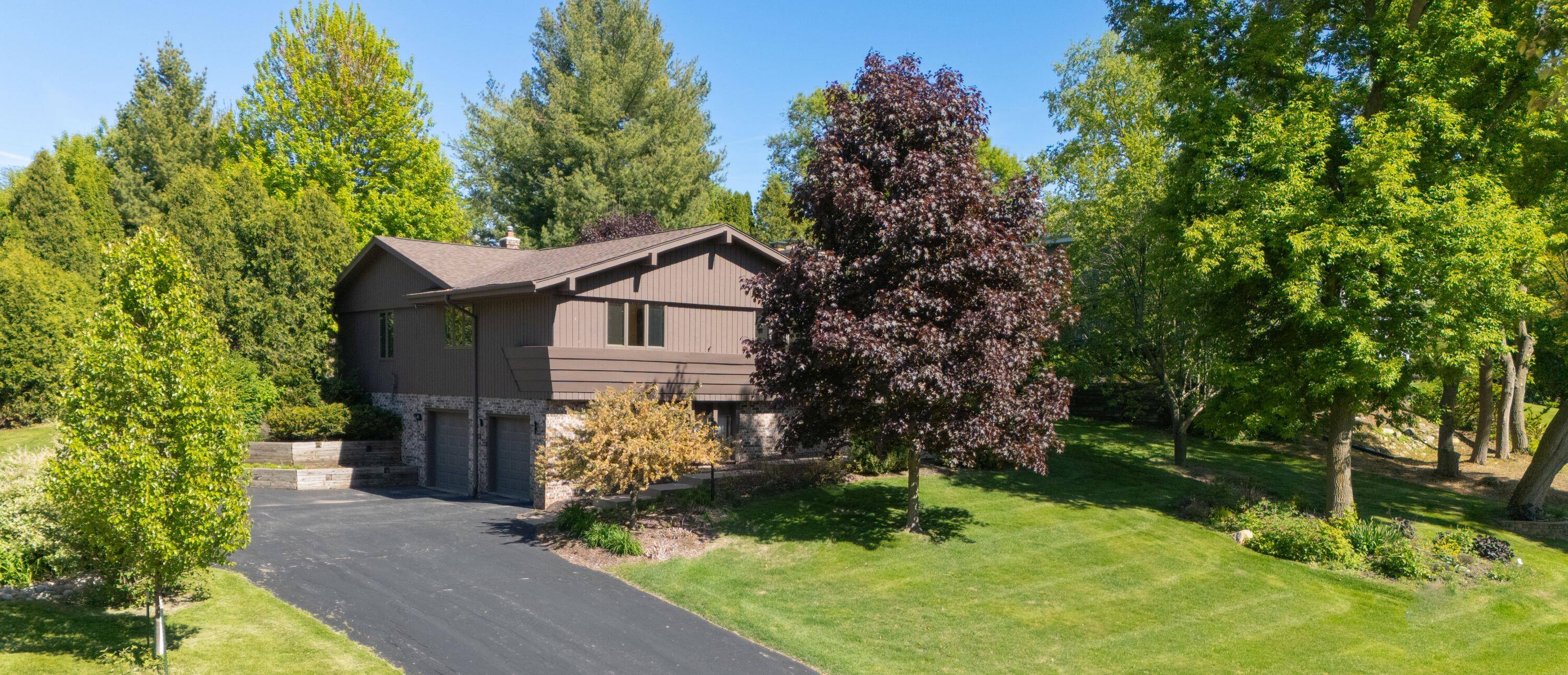 Brookfield, WI 53045,1380 Independence Dr