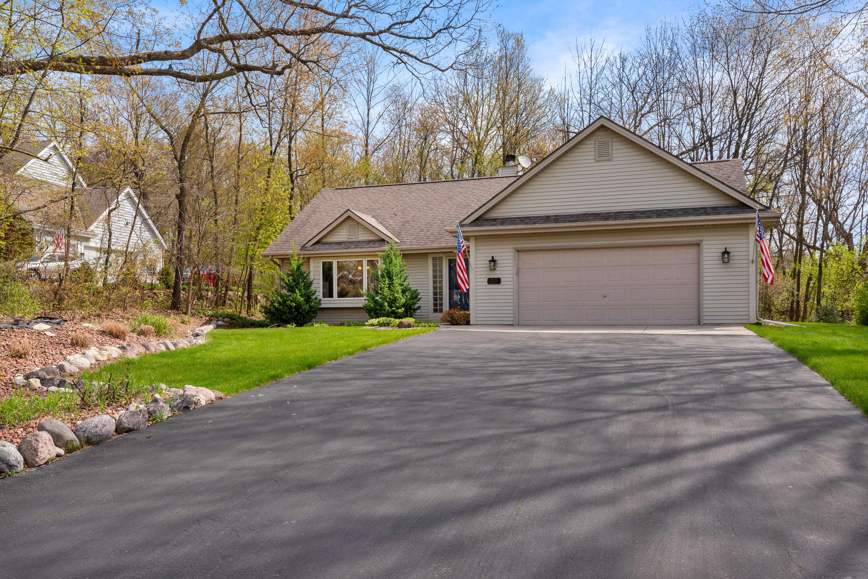 Sussex, WI 53089,W241N7522 N Woodsview Dr