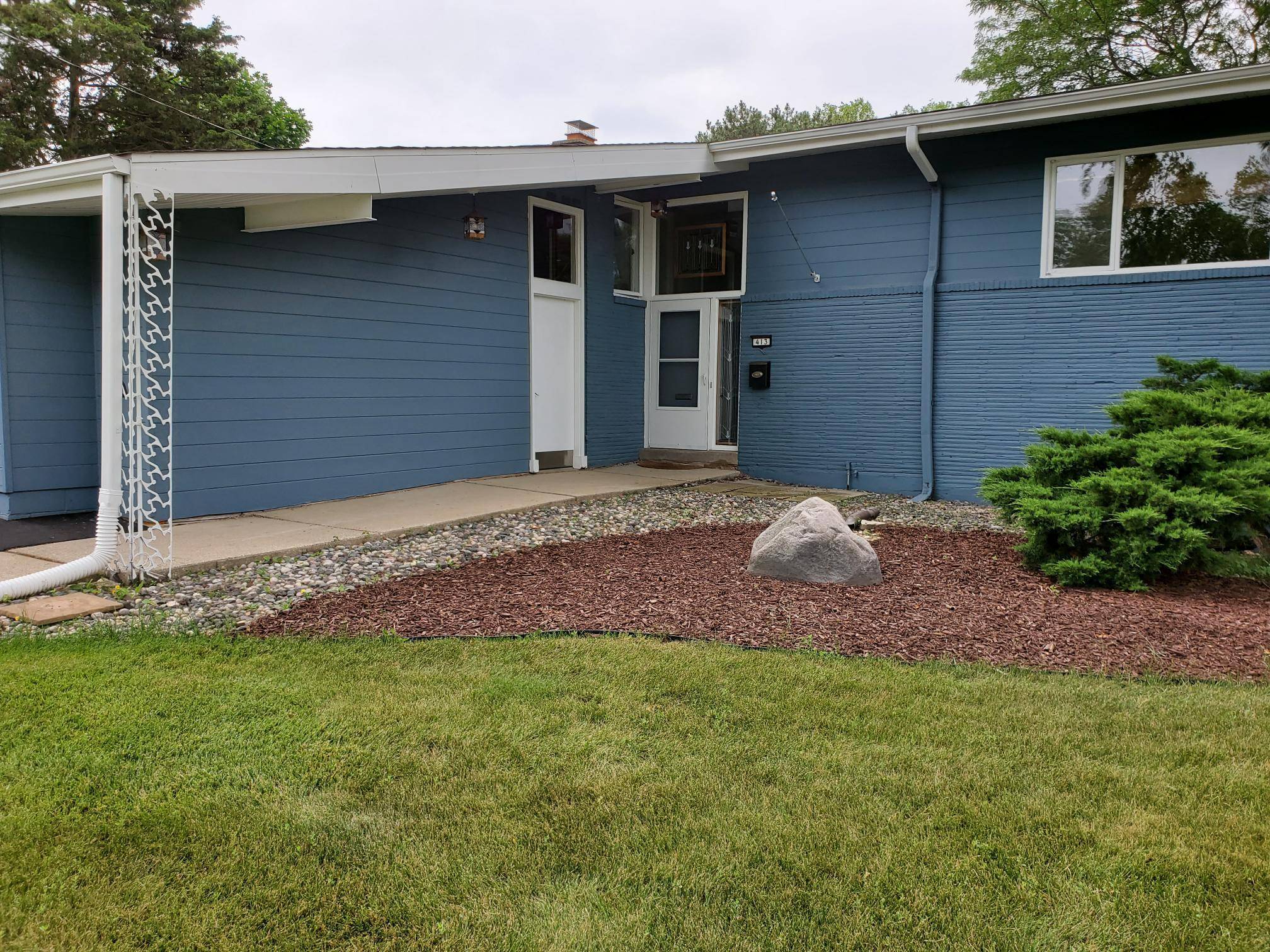 Thiensville, WI 53092,413 Riverview Dr