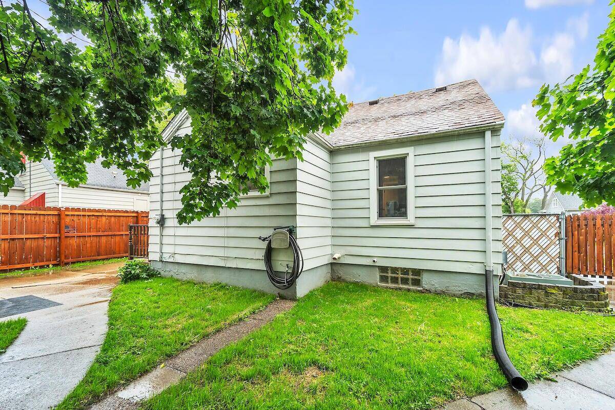 Kenosha, WI 53144,5409 40th Ave