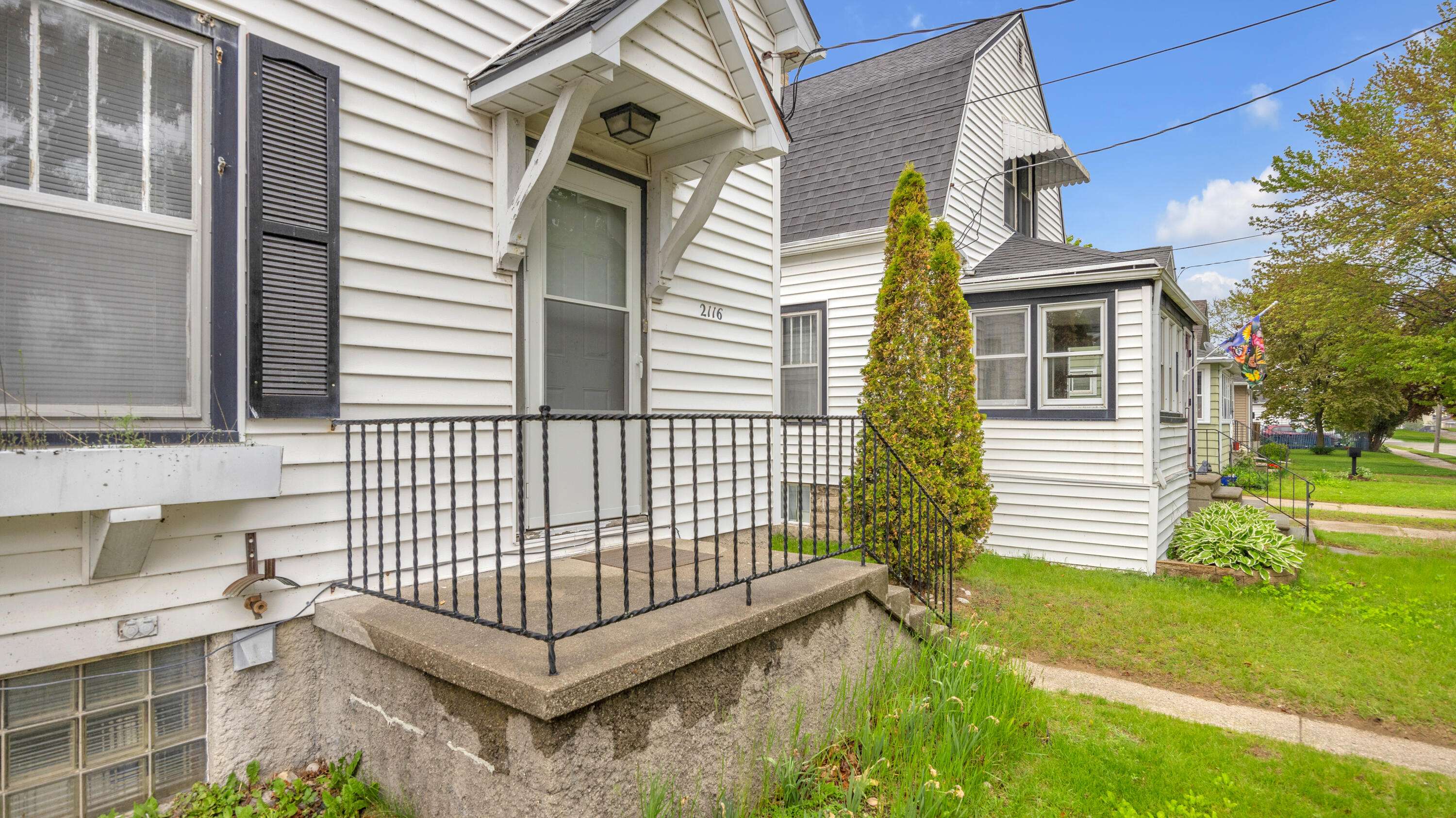 Two Rivers, WI 54241,2116 13th St