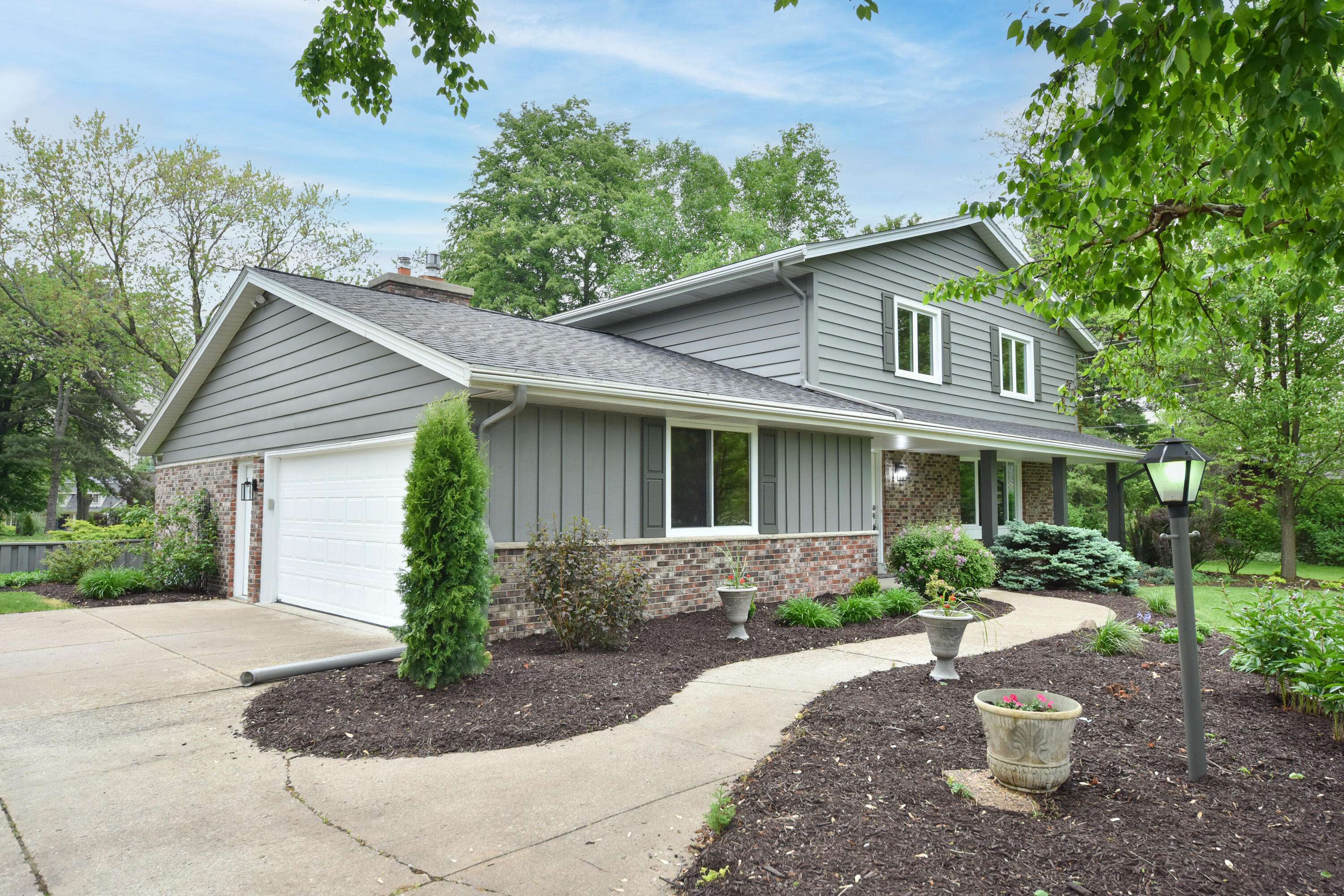 Elm Grove, WI 53122,15710 Kata Dr