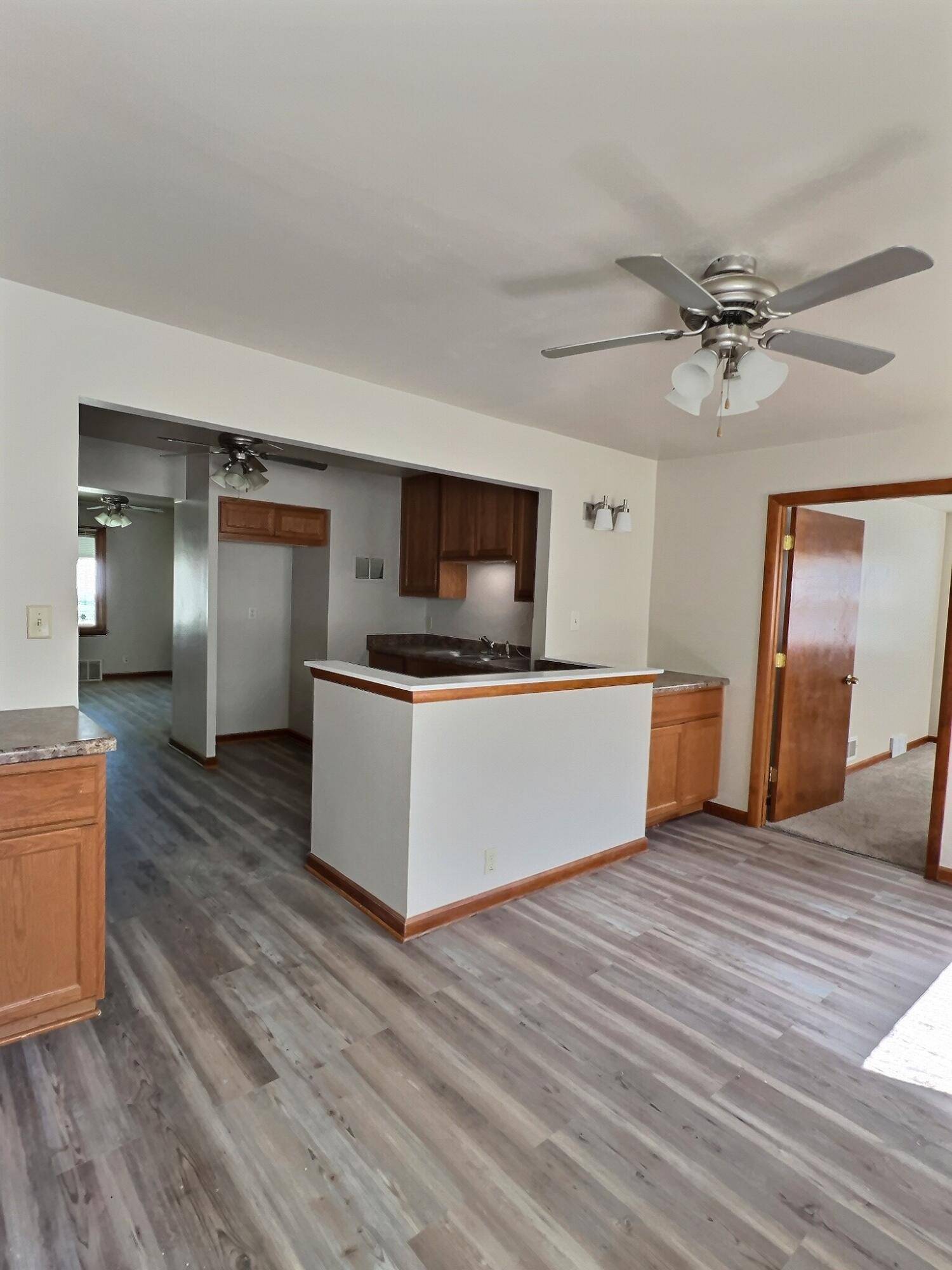 Milwaukee, WI 53209,4877 N 40th St