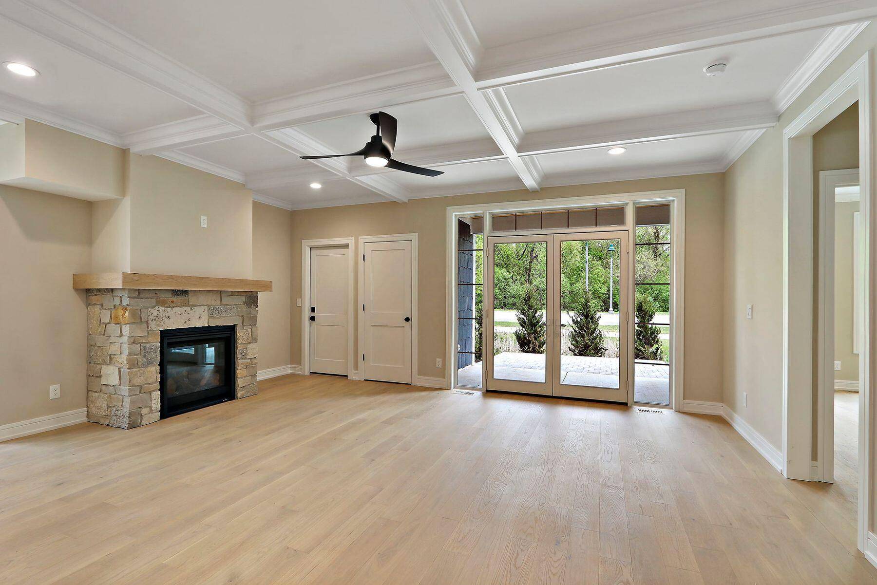 Fontana, WI 53125,571 Mill St Unit 1