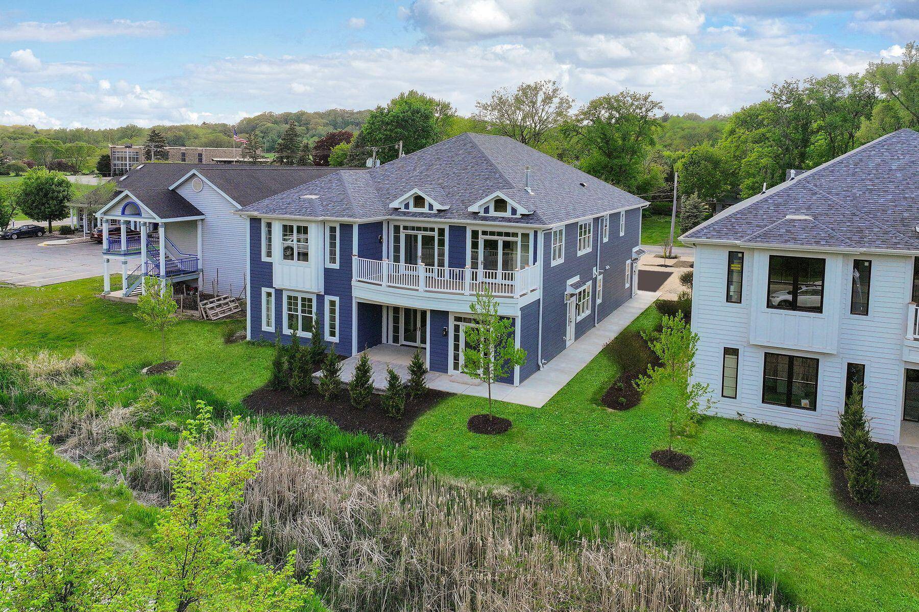 Fontana, WI 53125,571 Mill St Unit 1