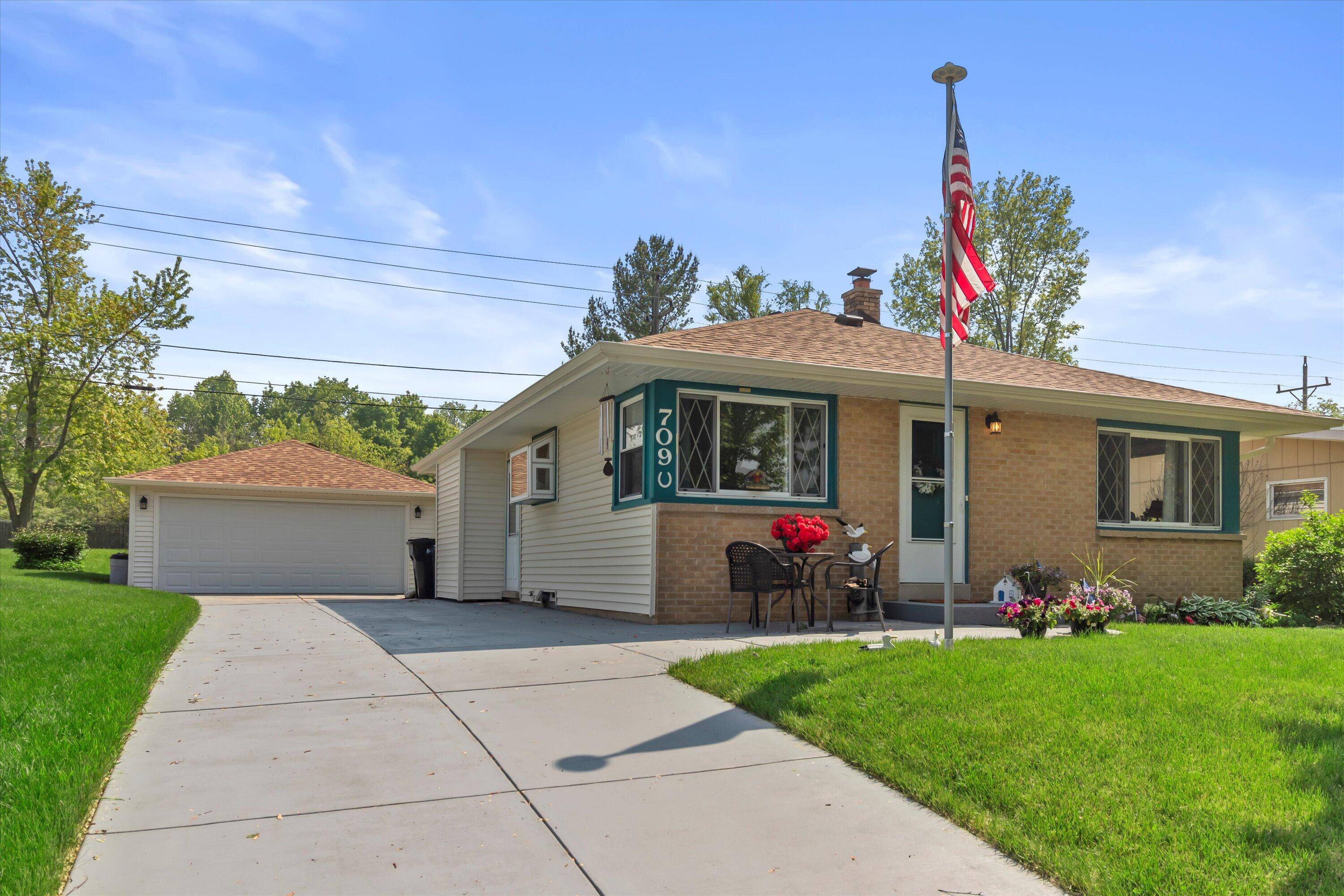 South Milwaukee, WI 53172,709 Edgewood Ave