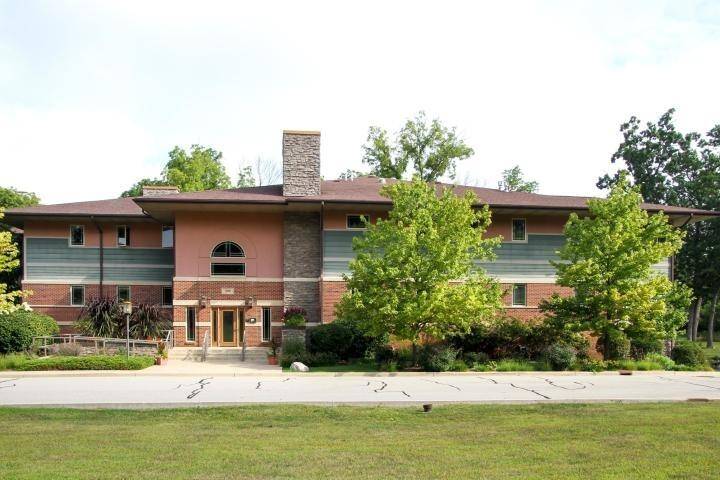 Lake Geneva, WI 53147,415 S Wells St Unit 304