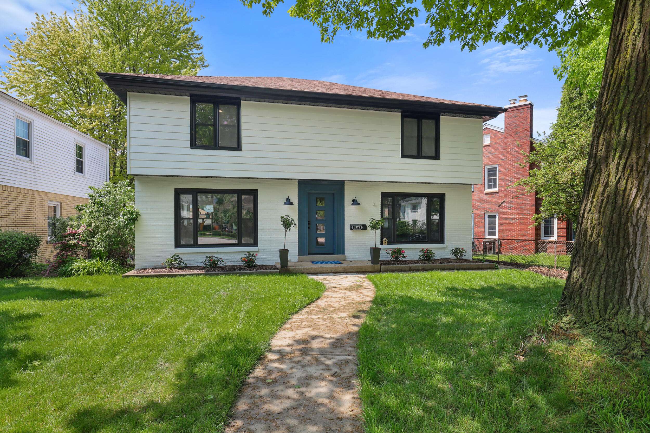 Shorewood, WI 53211,4279 N Olsen Ave