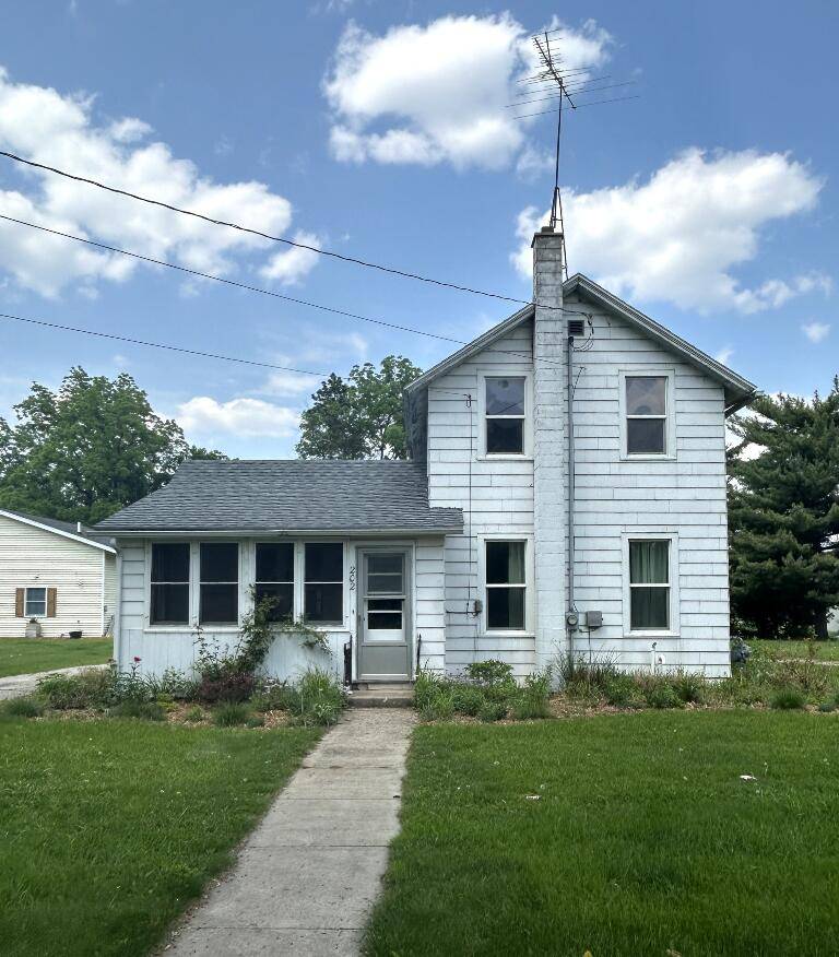 Pardeeville, WI 53954,202 W Chestnut St