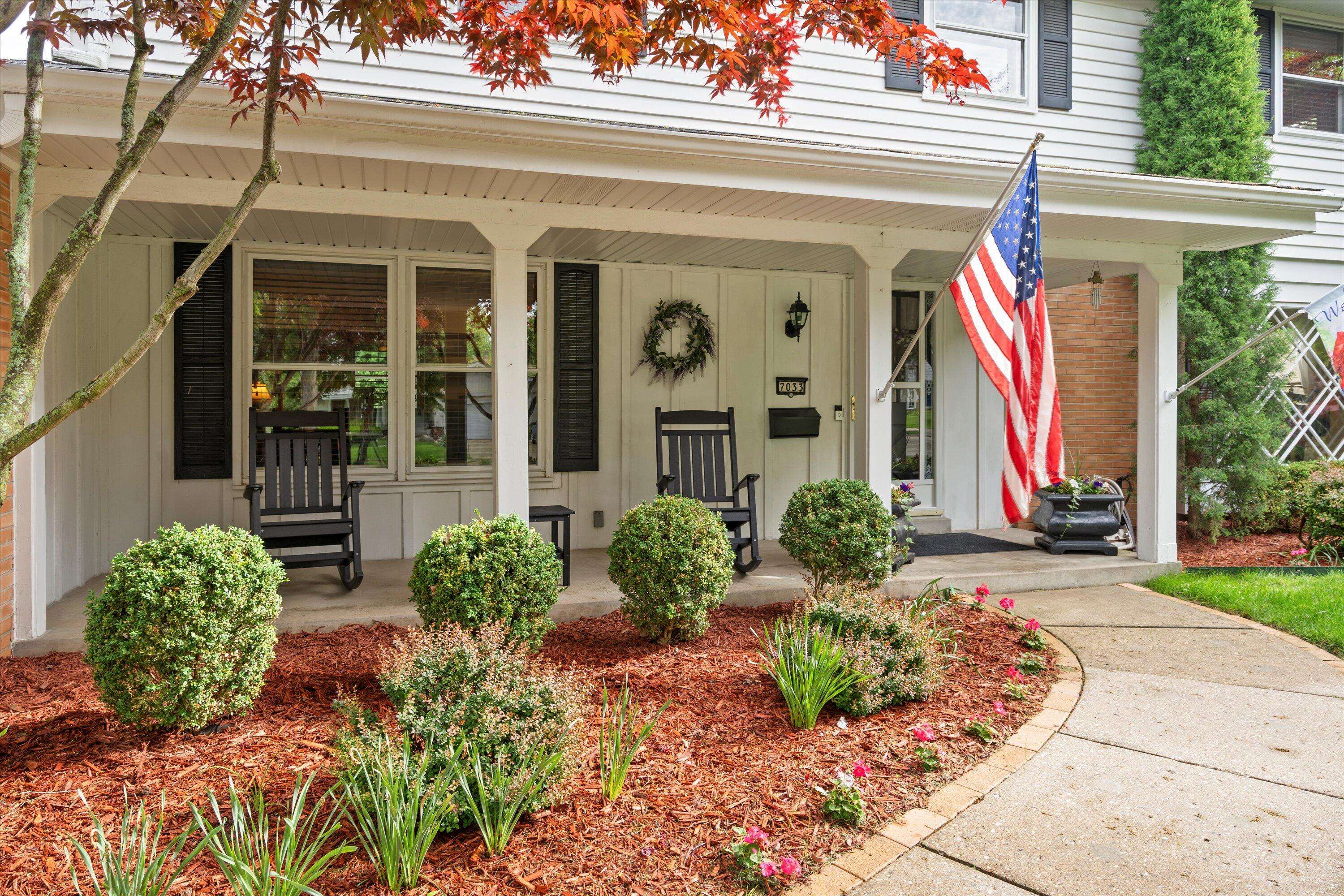 Wauwatosa, WI 53213,7033 Wellauer Dr