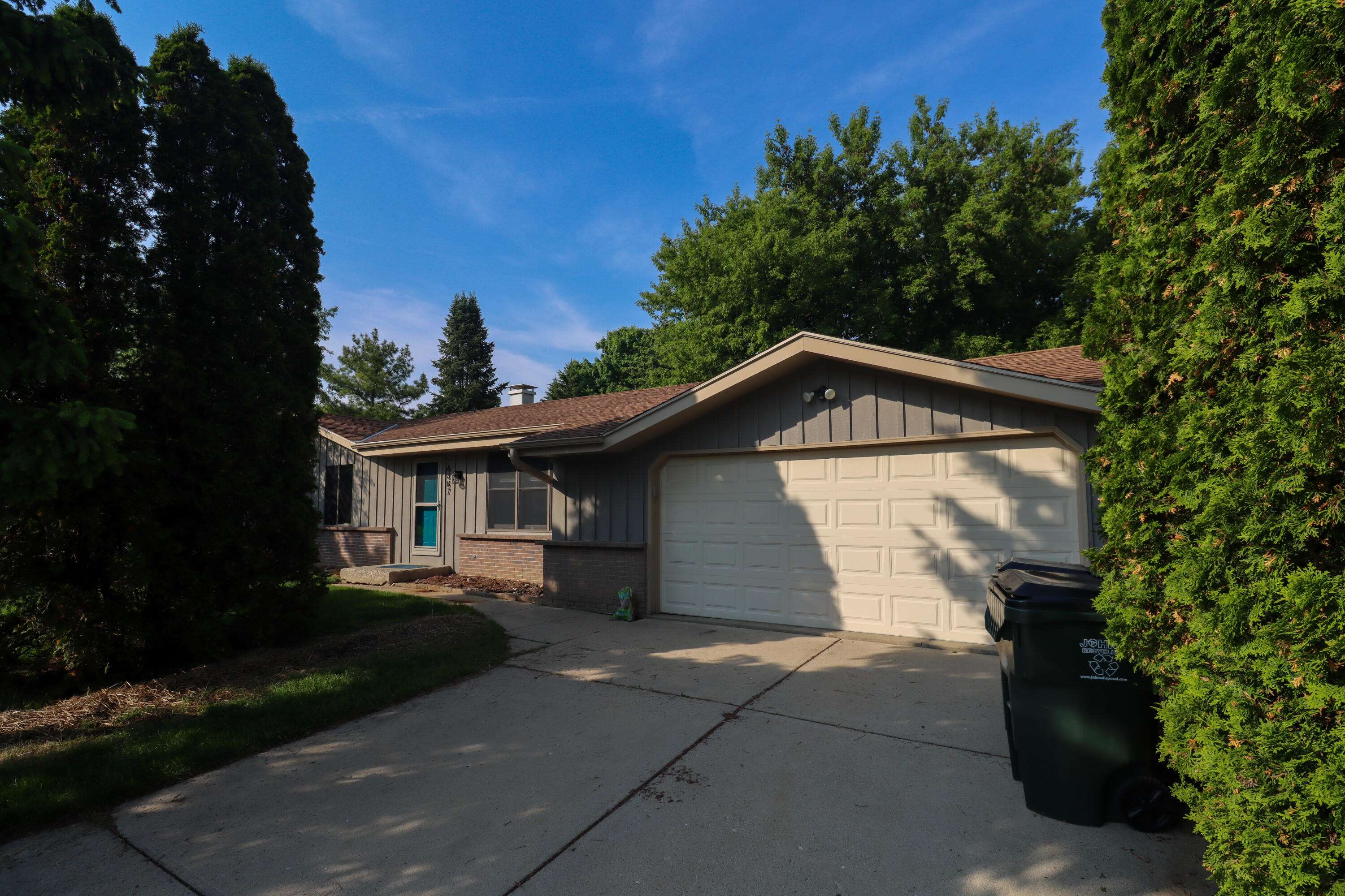 Caledonia, WI 53402,6807 Cliffside Dr