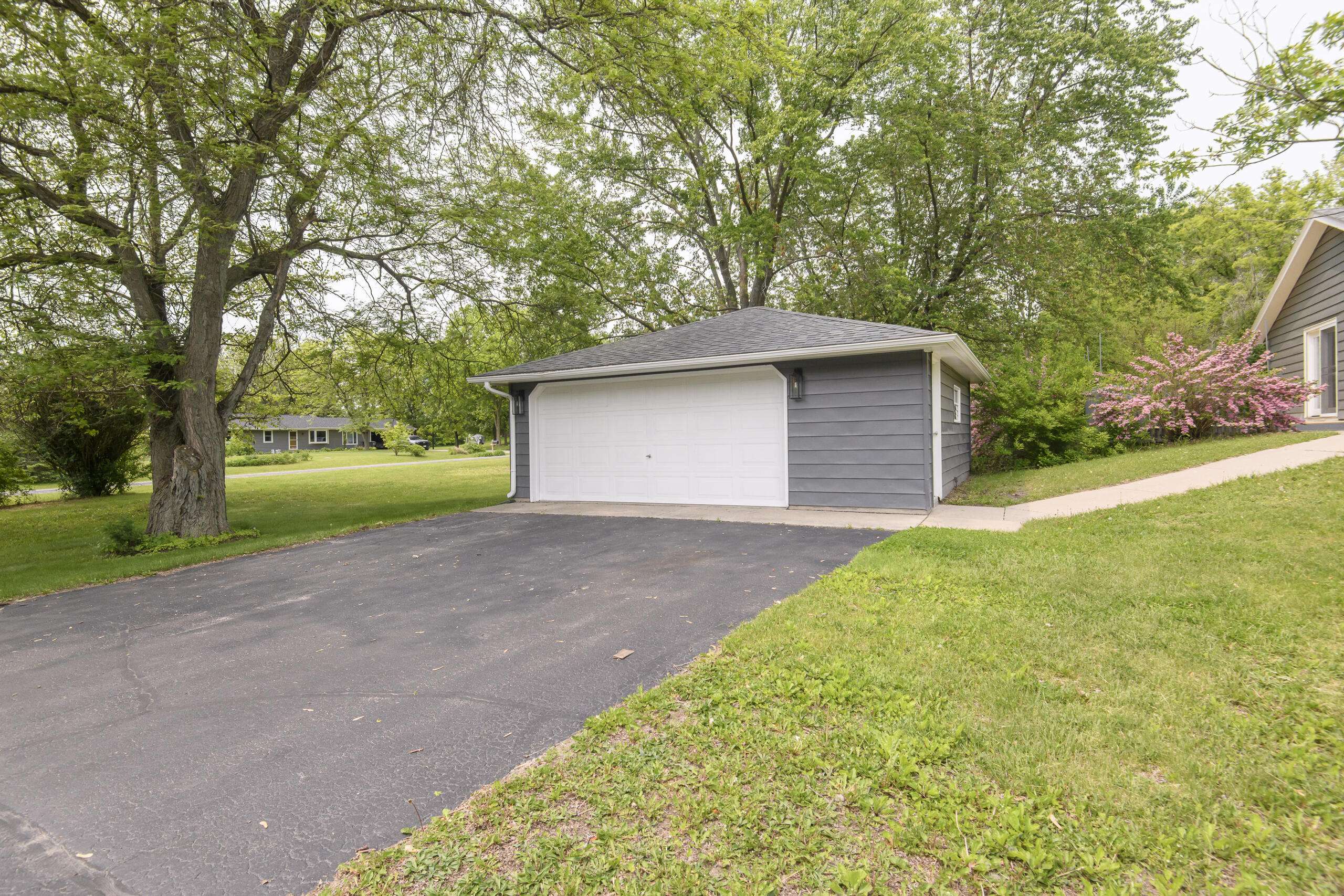 Mukwonago, WI 53149,W305S8061 Ellen Dr