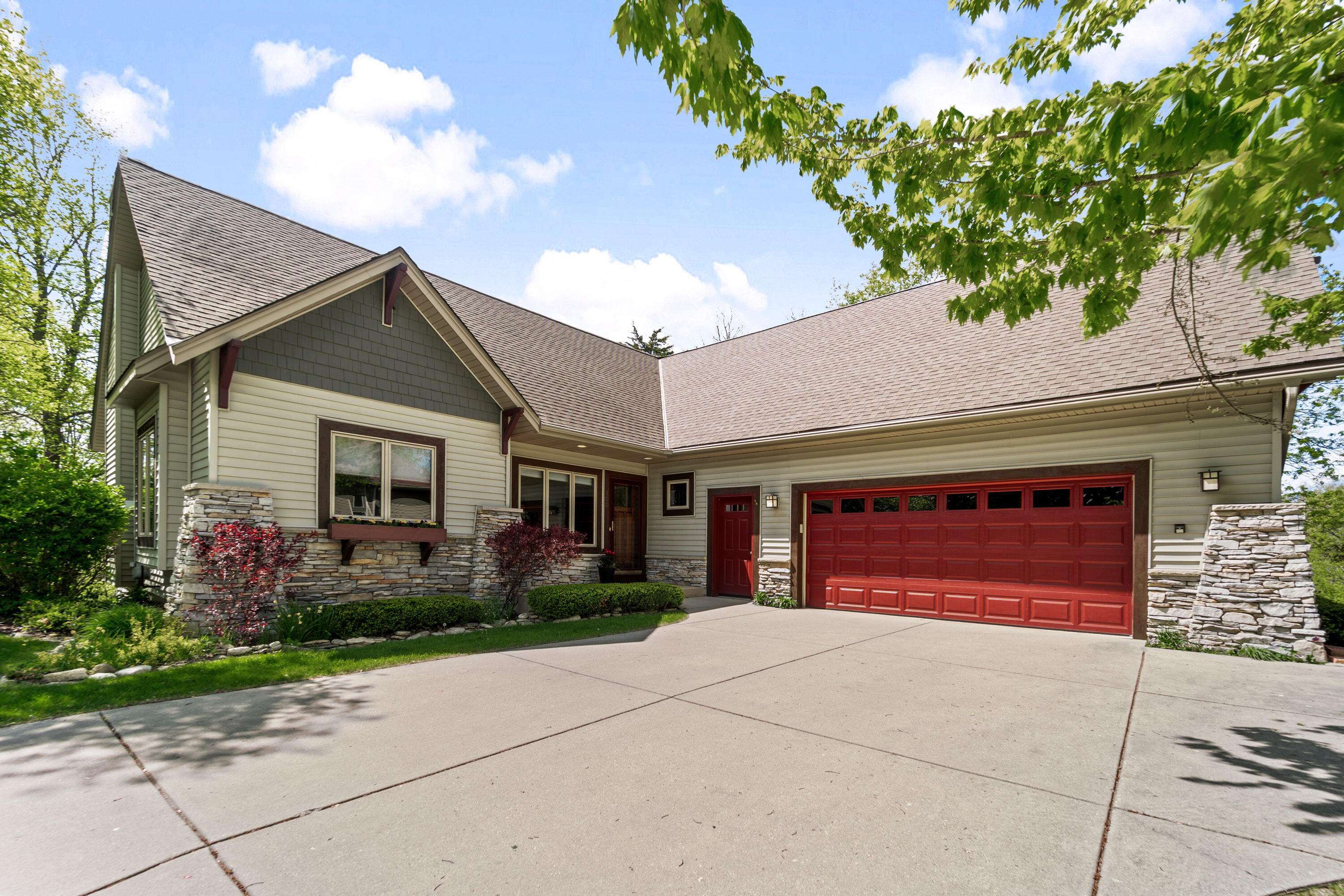 Burlington, WI 53105,100 Accipiter Ct