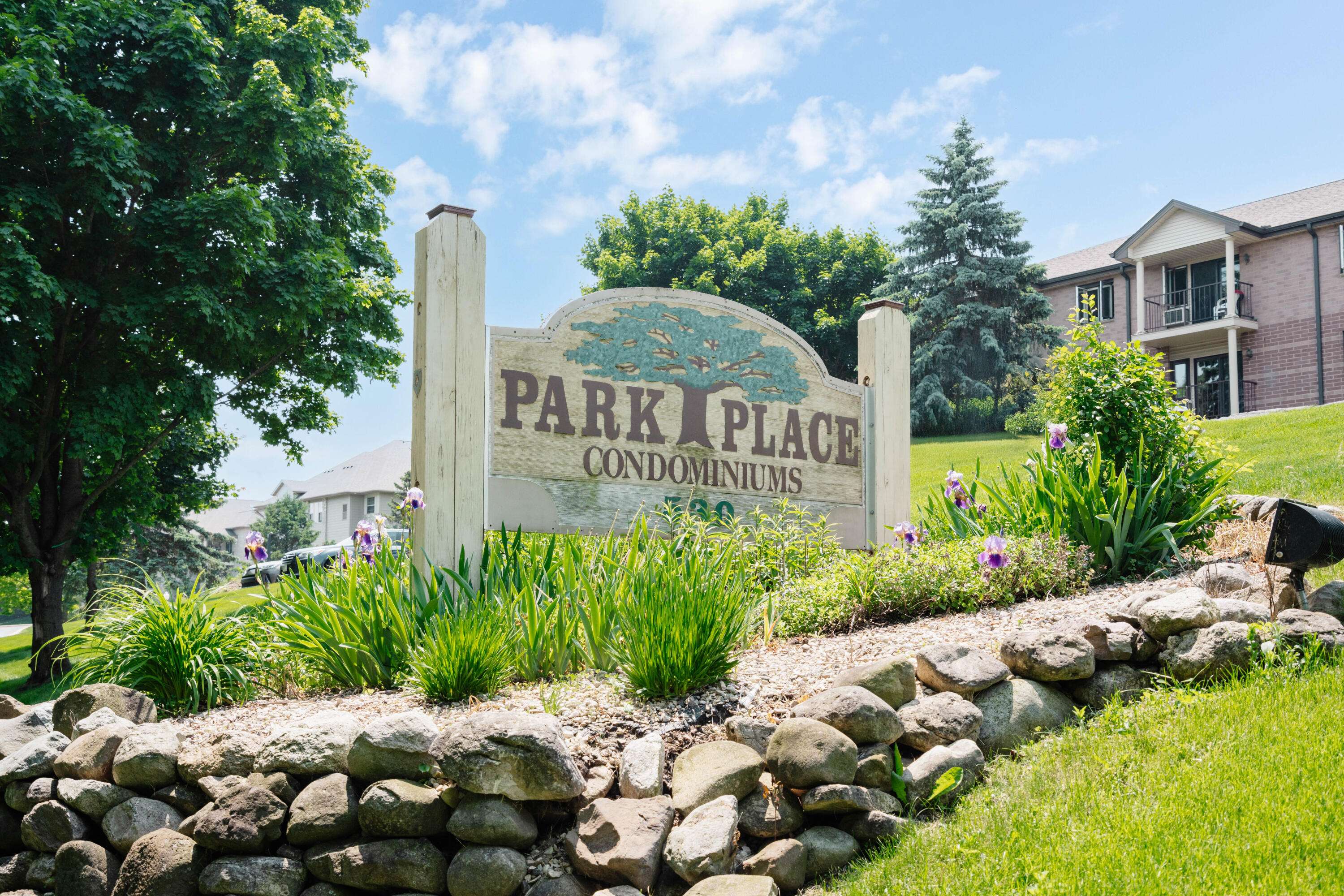 West Bend, WI 53090,530 N Silverbrook Dr Unit 337