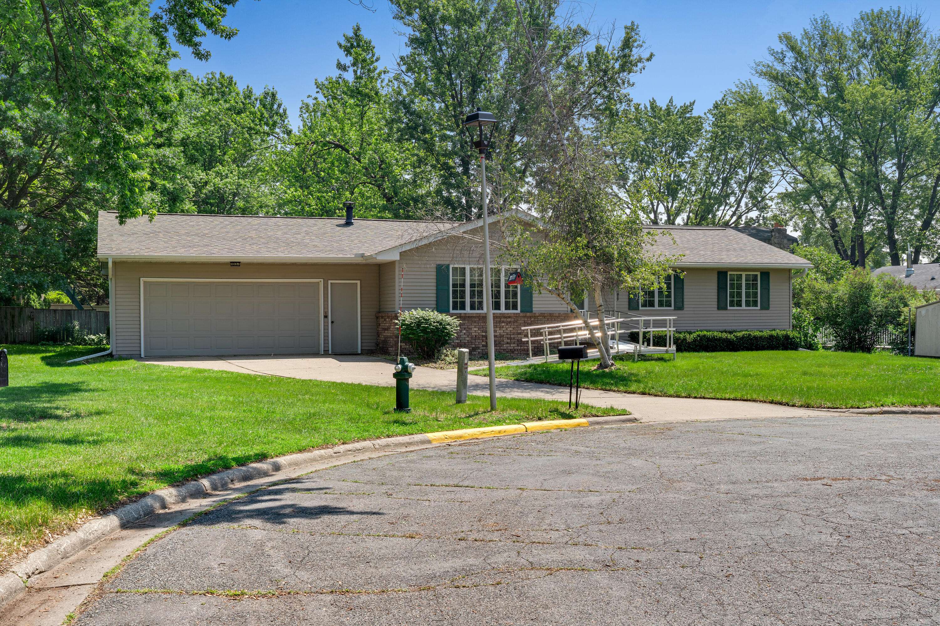 Onalaska, WI 54650,706 Vaaler Ct