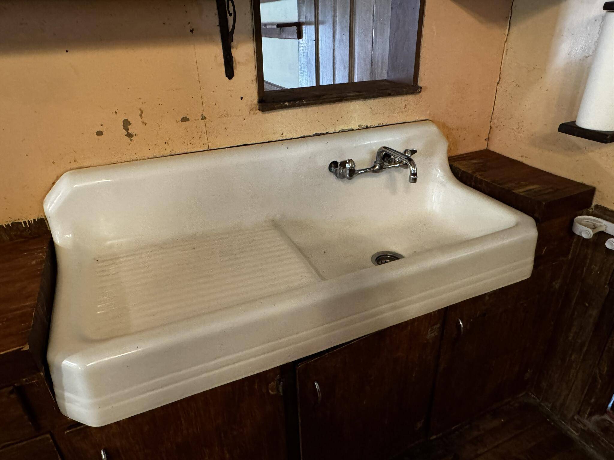 Hartland, WI 53029,432 W Capitol Dr