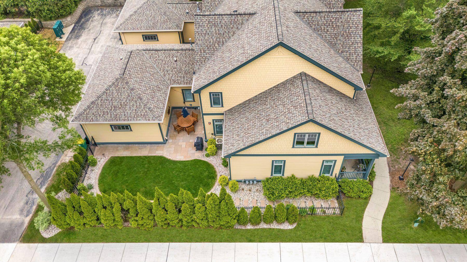 Shorewood, WI 53211,2309 E Stratford Ct