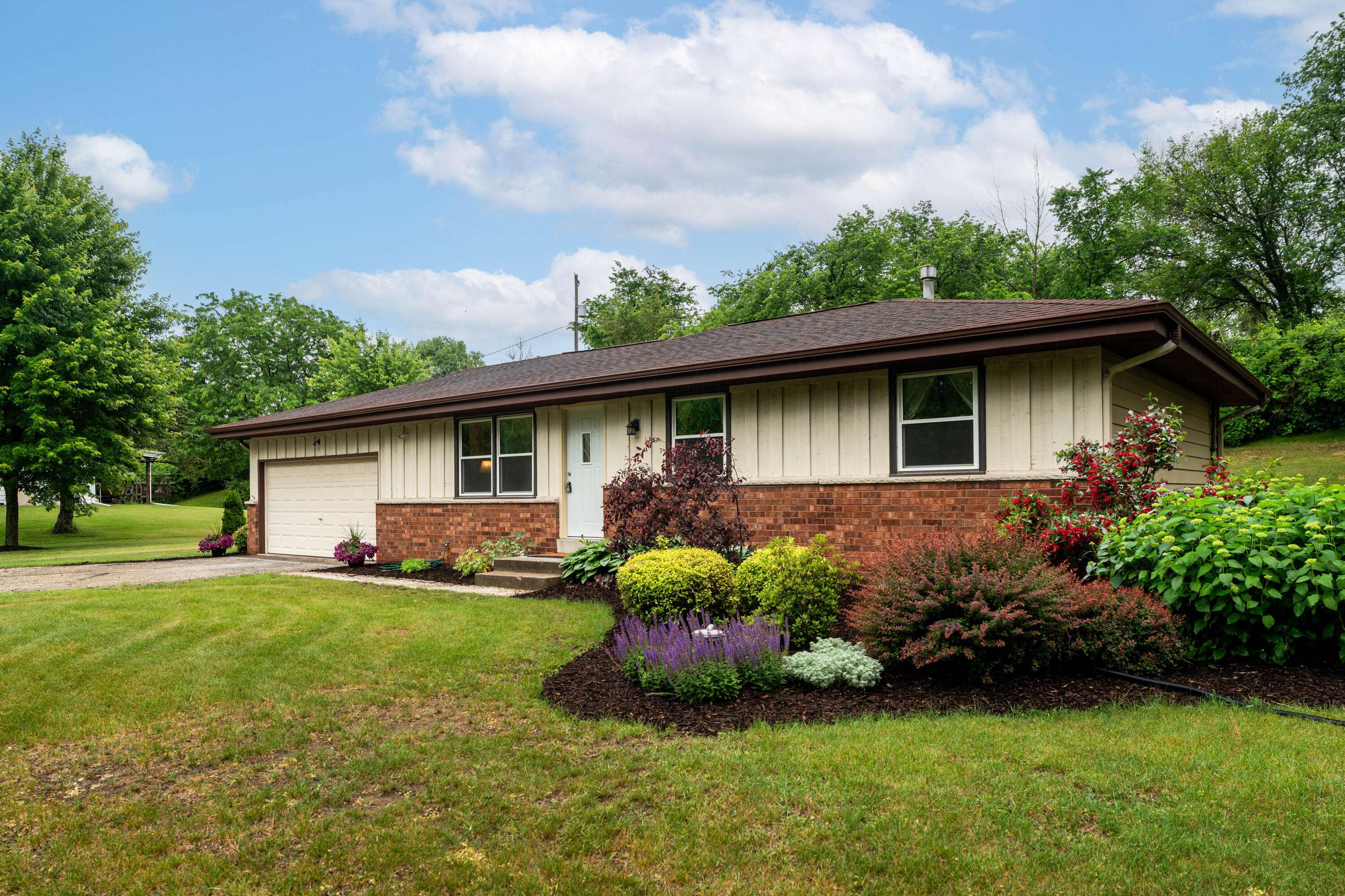 Big Bend, WI 53103,S88W23185 Wynn Dr