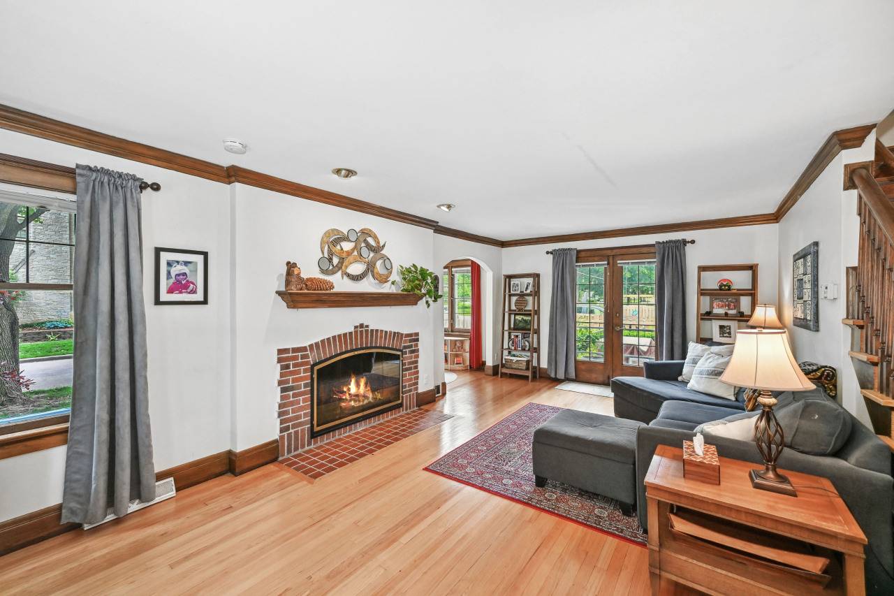 Wauwatosa, WI 53213,6305 W Wisconsin Ave