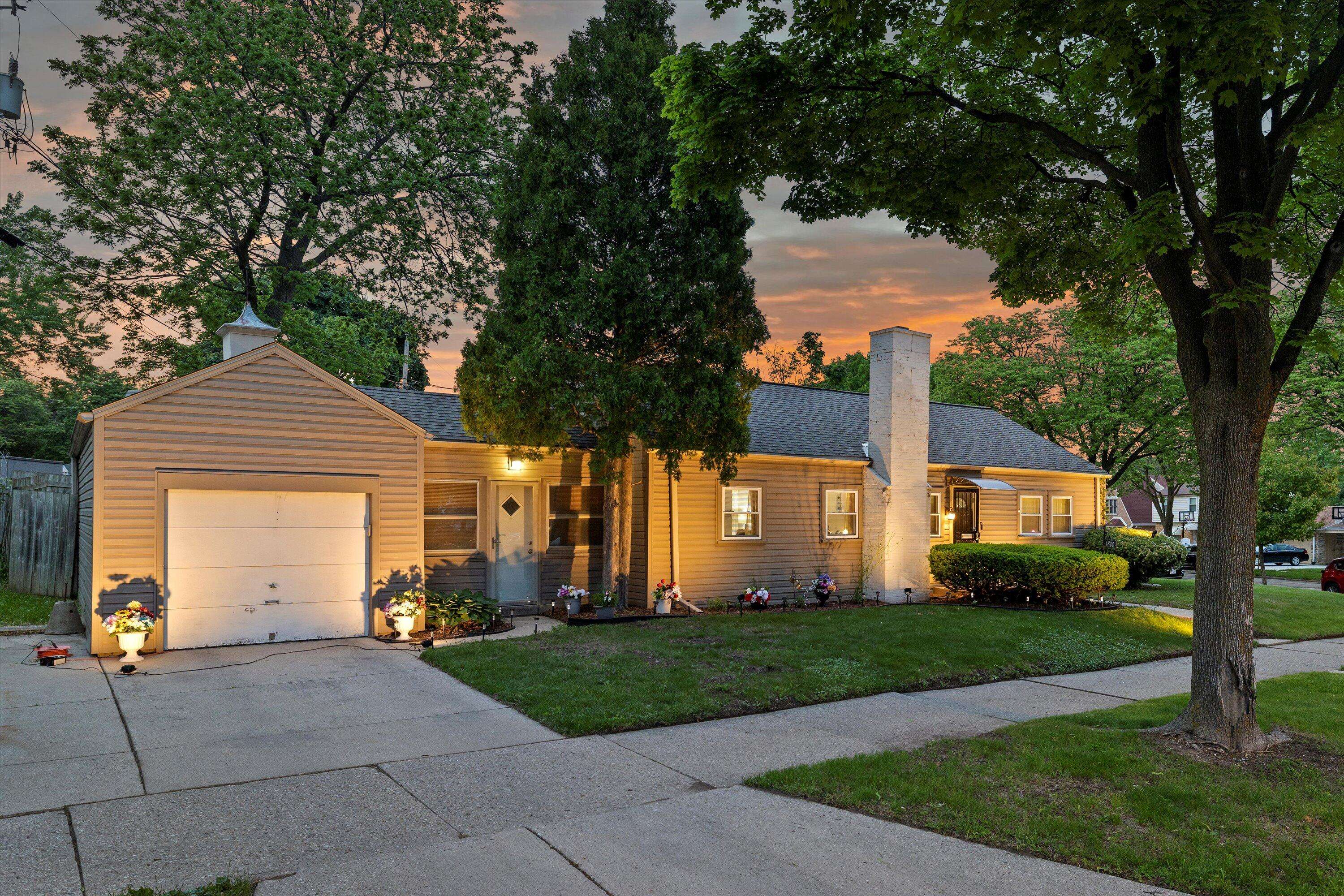 Milwaukee, WI 53216,4804 W Roosevelt Dr