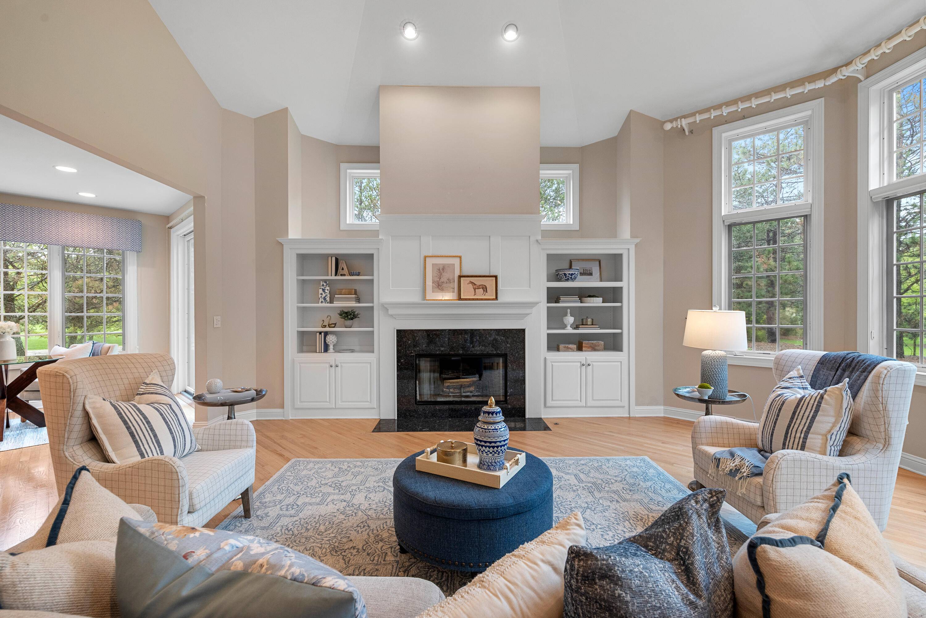 Mequon, WI 53092,10632 N Hidden Reserve Cir