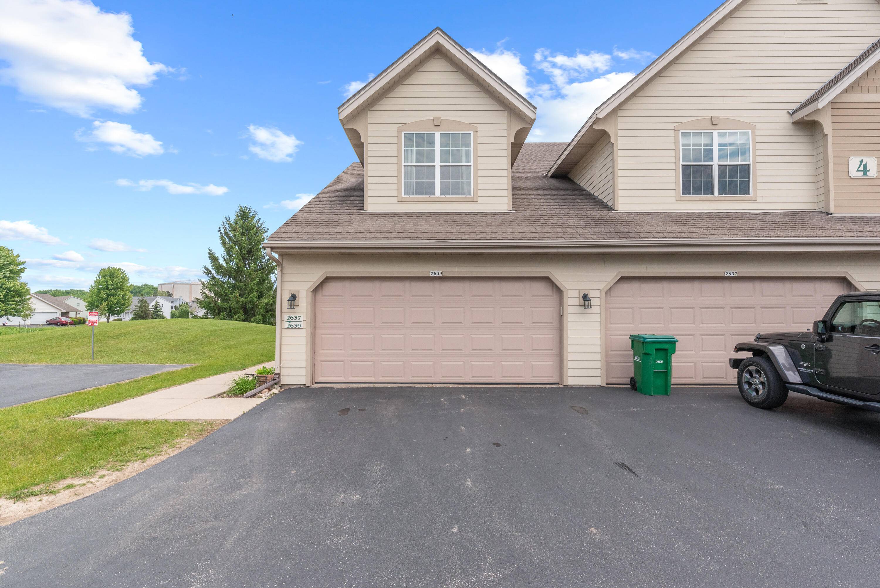 Oak Creek, WI 53154,2639 W Honadel Blvd